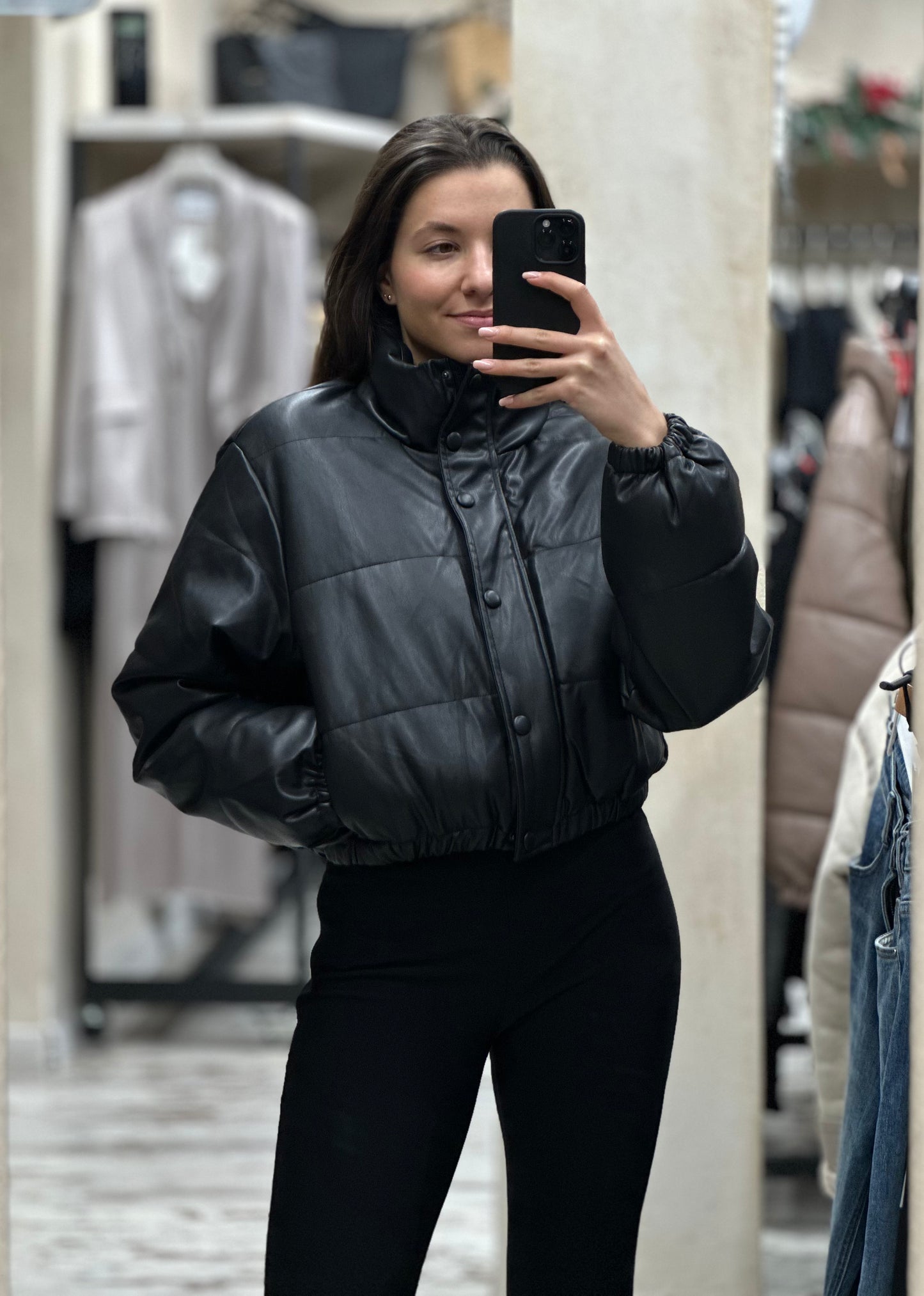 Кожено бомбър яке - бежово