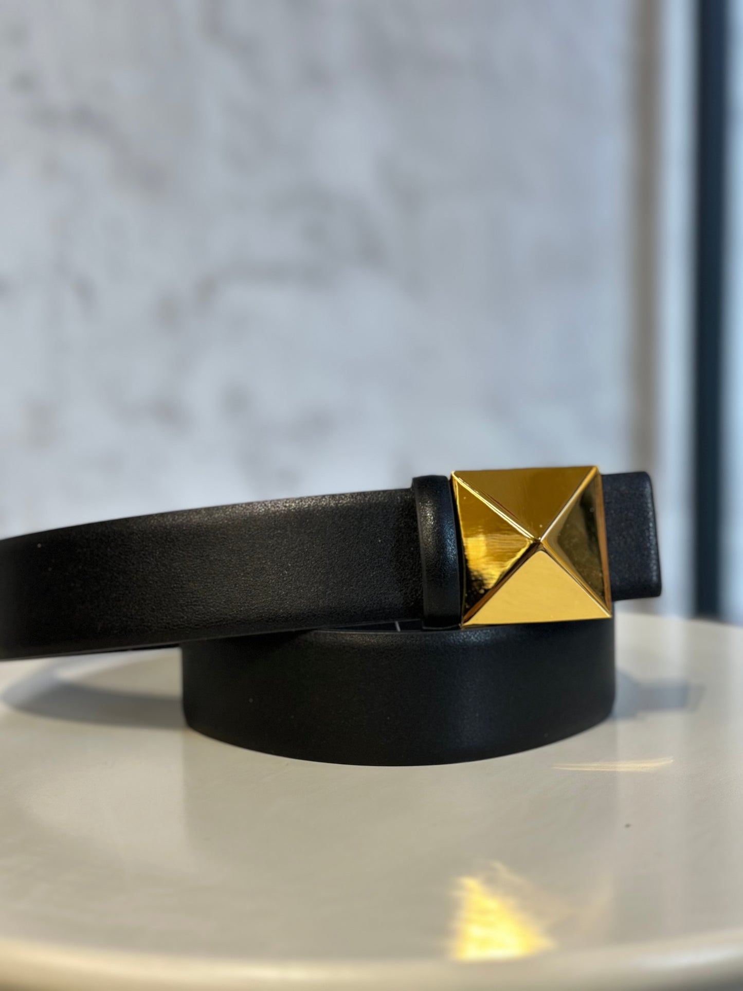 Дамски бял колан от естествена кожа