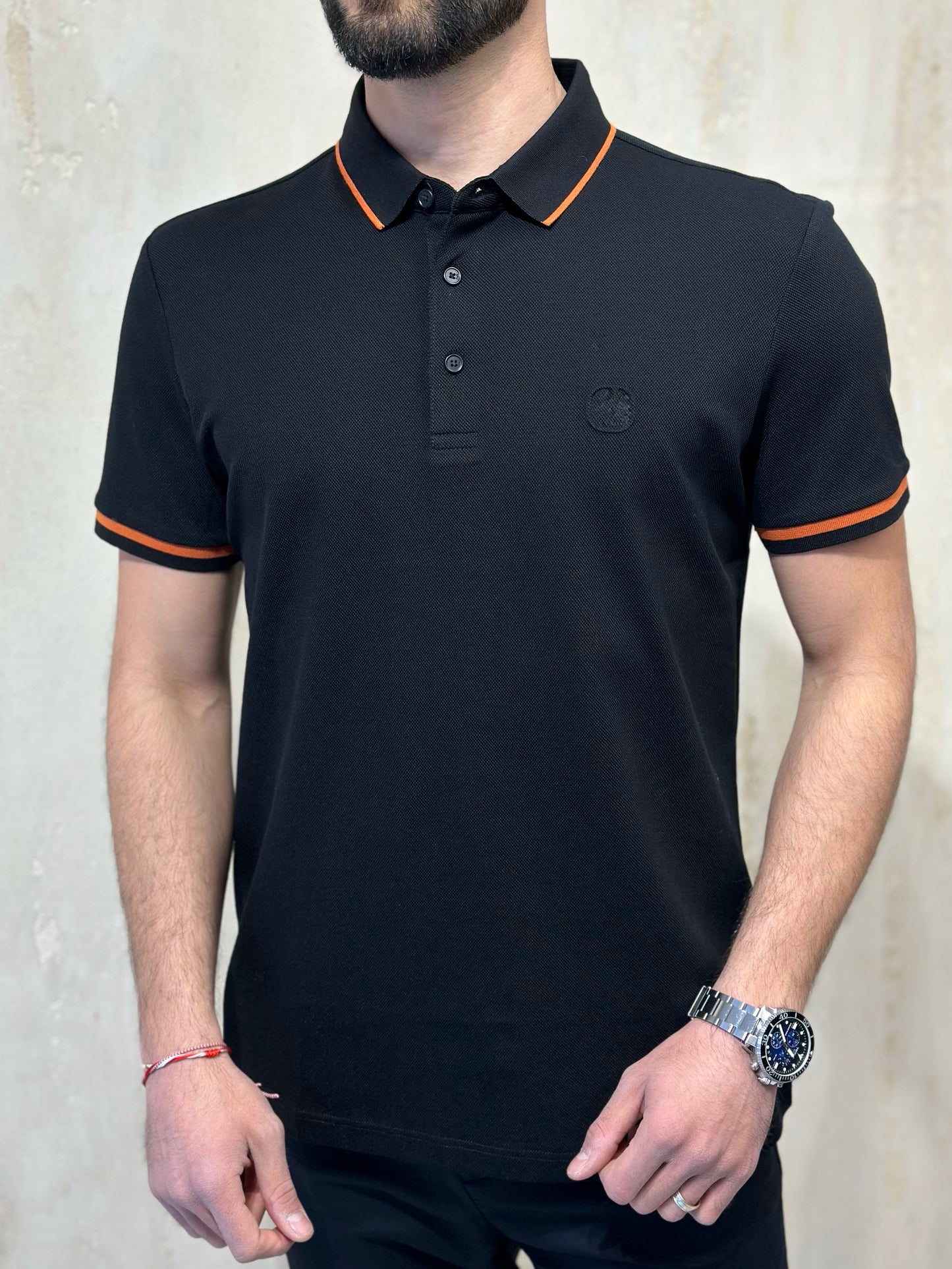 Мъжка черна тениска с яка