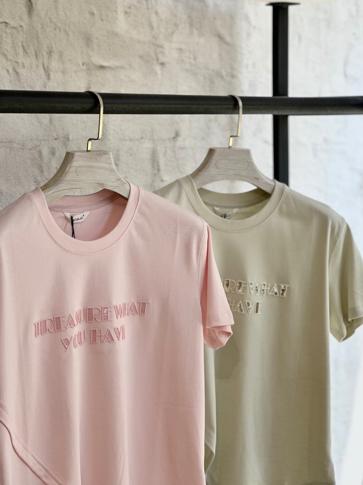 Дамска тениска Treasure- зелена