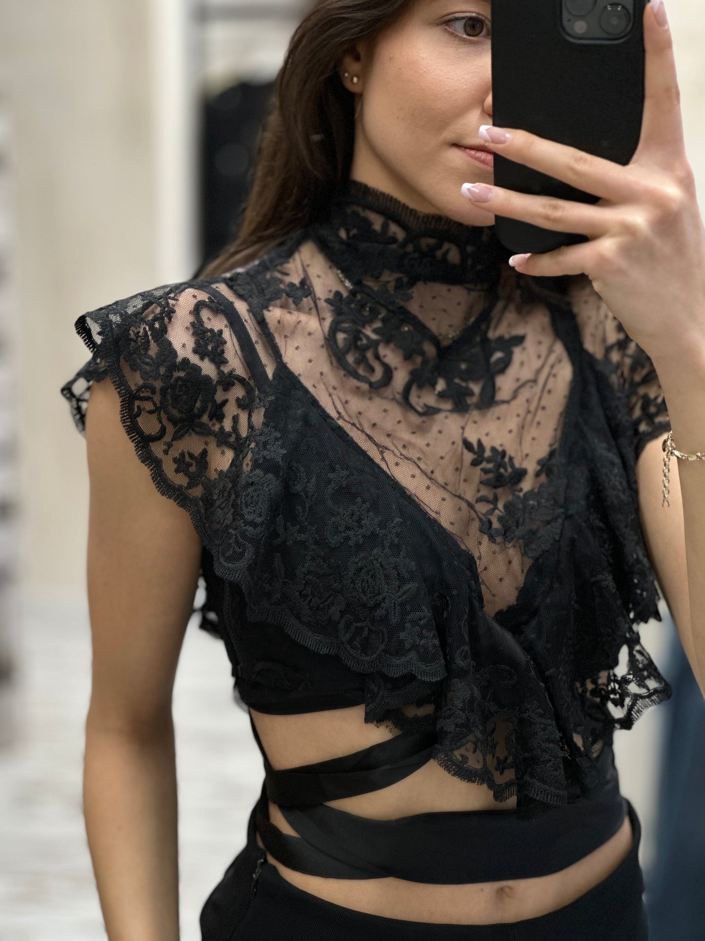 Дамско дантелено бюстие