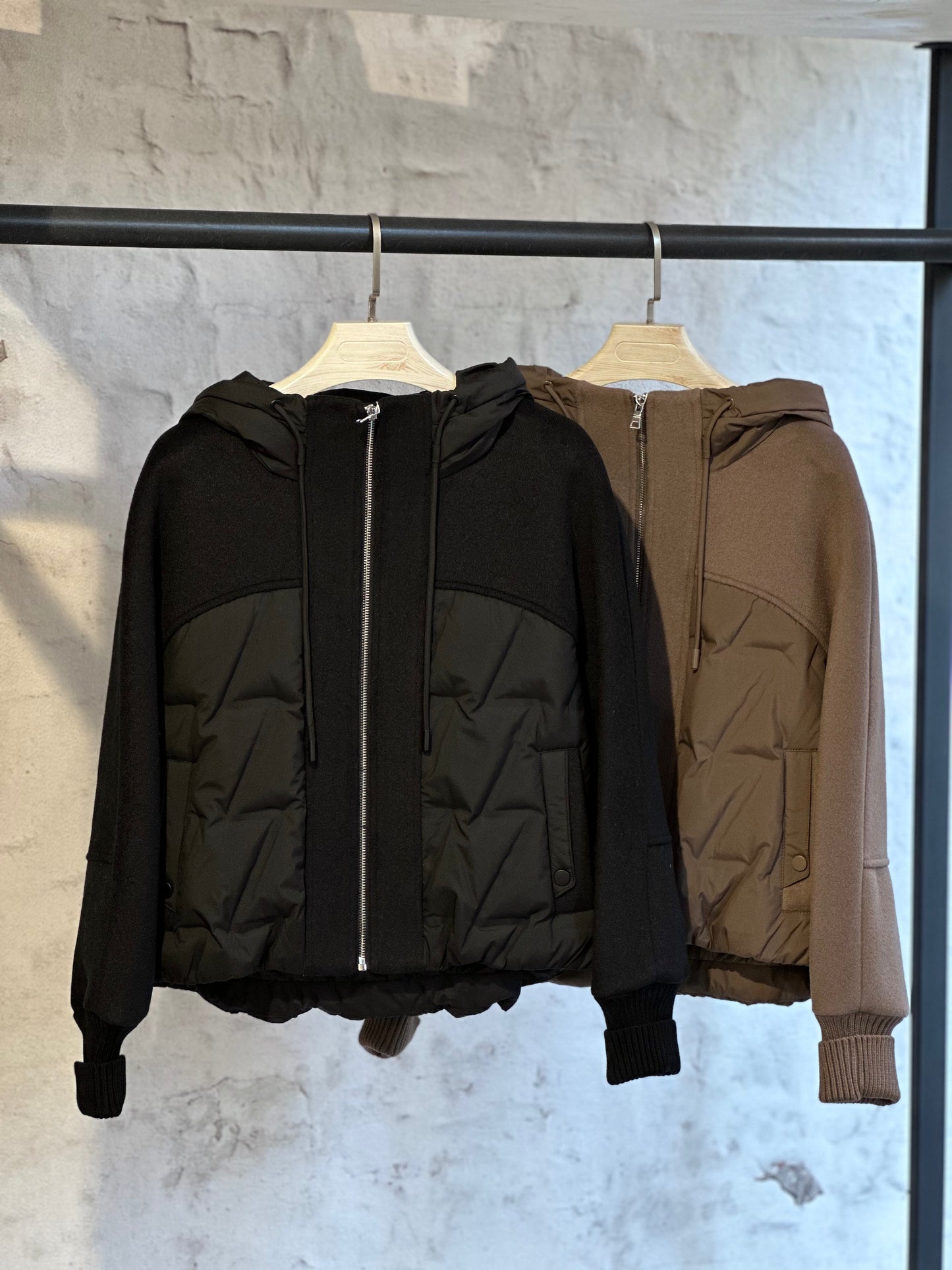 Дамско късо палто с цип-кафяво