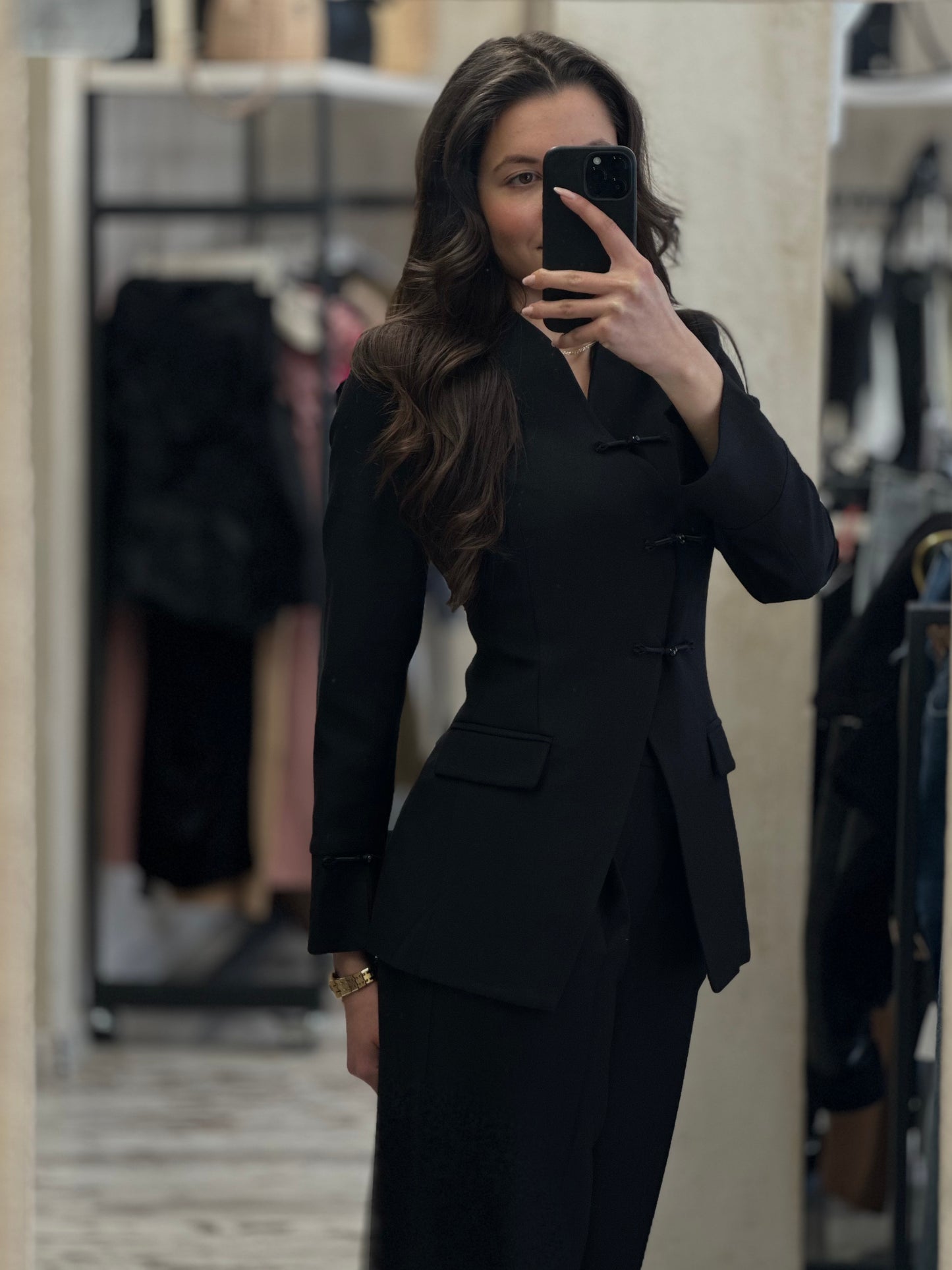 Дамски елегантен костюм