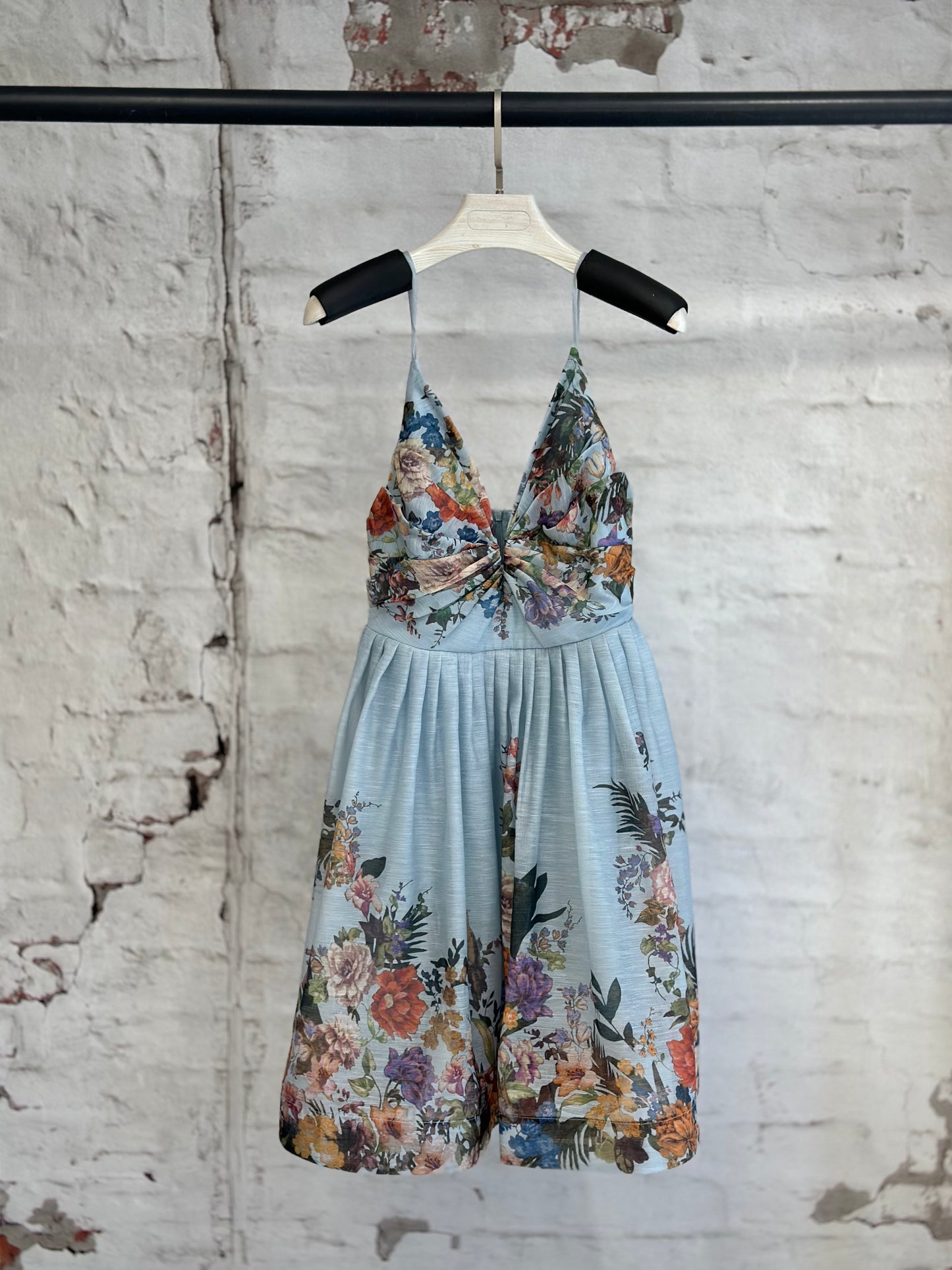 Лятна дамска бяла рокля