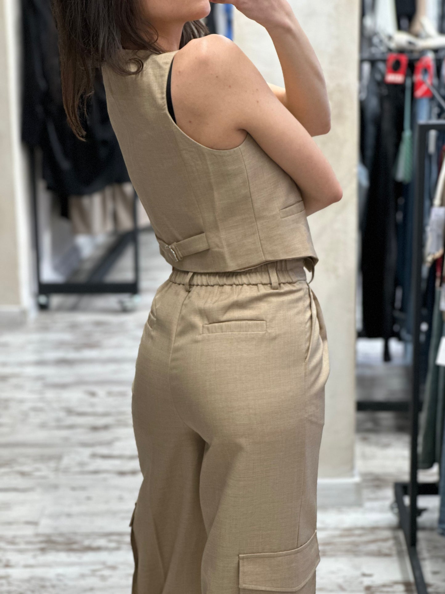 Дамски ленен костюм