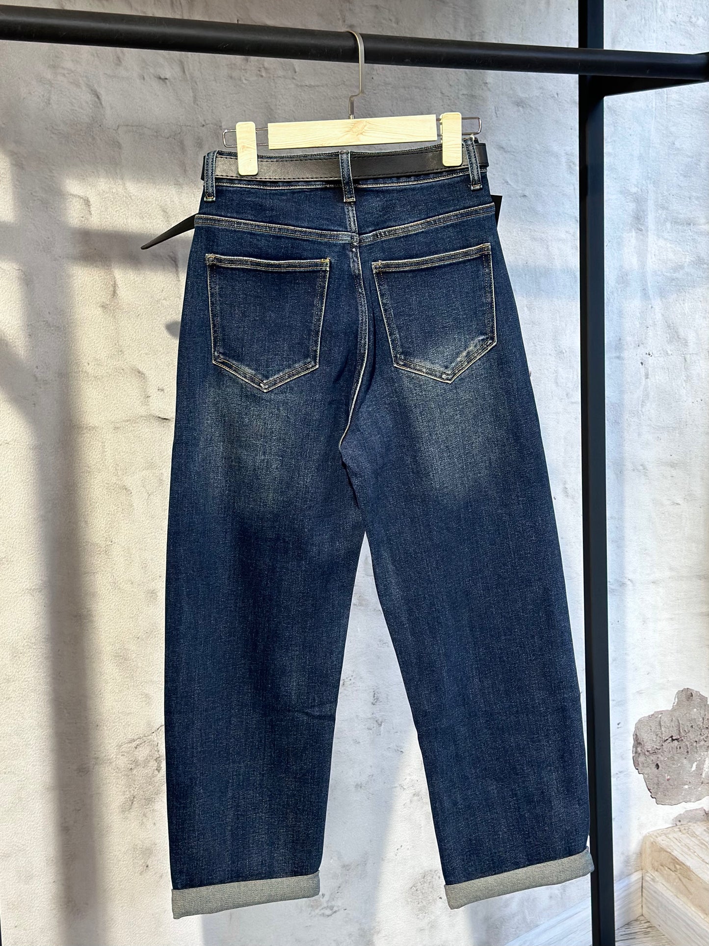 Дамски дънки с висока талия B