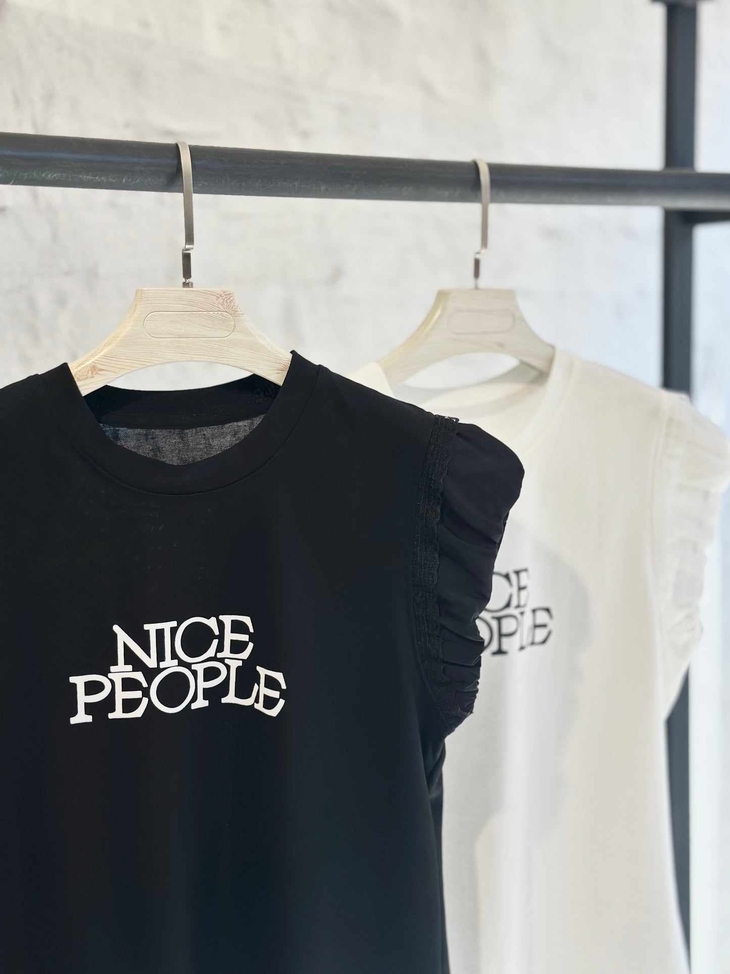 Дамска черна тениска Nice People