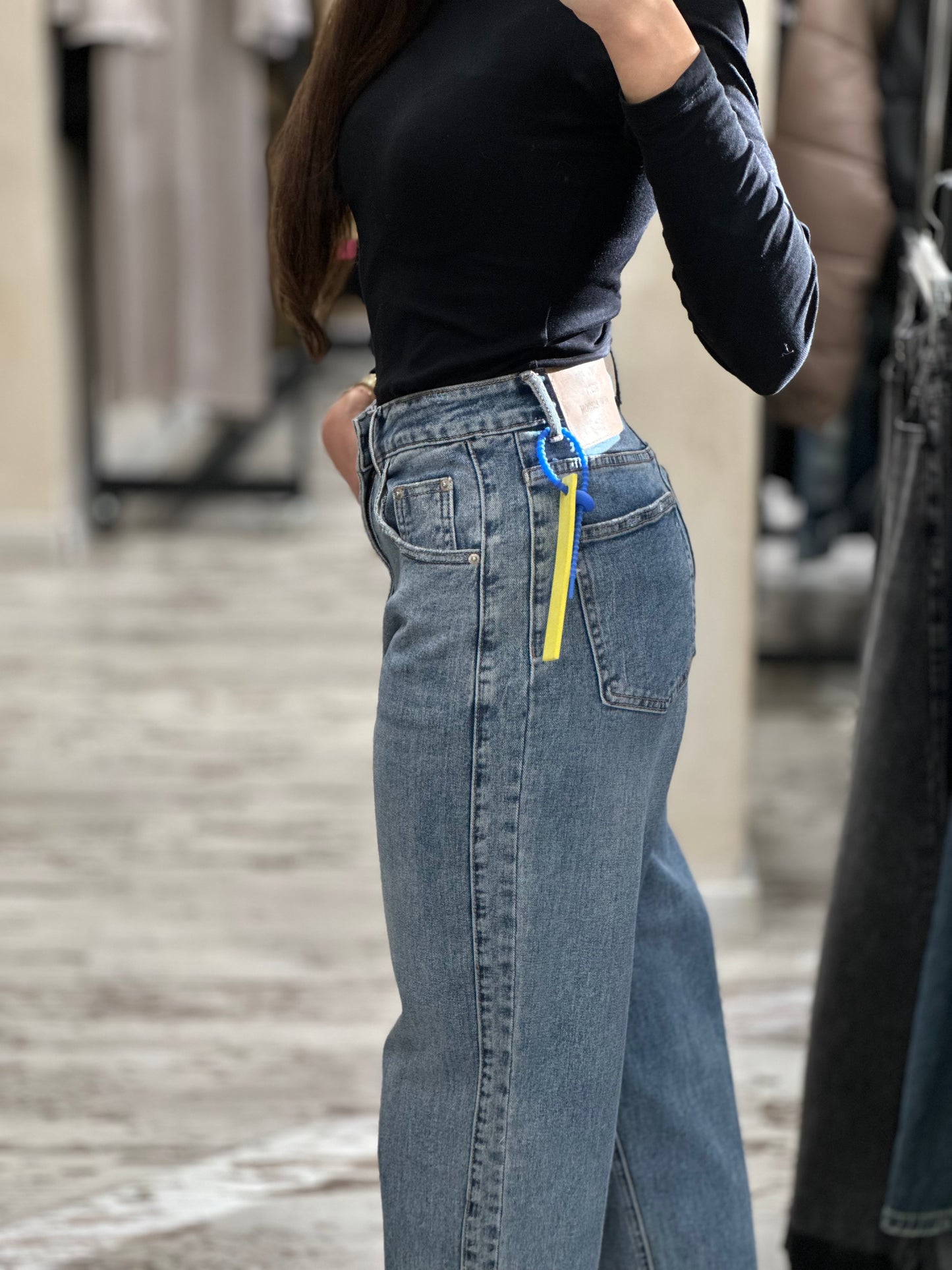 Дамски дънки с висока талия