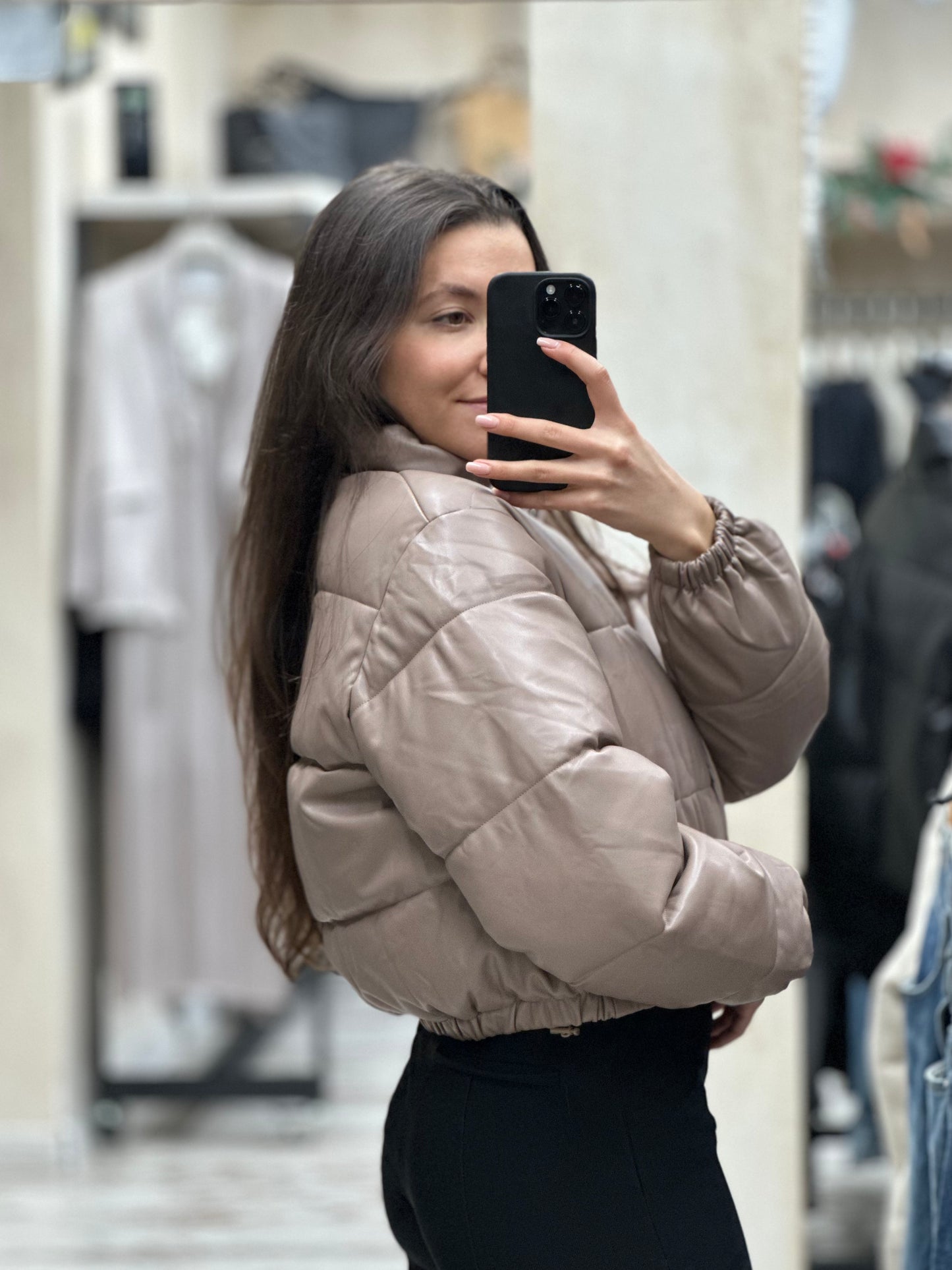 Кожено бомбър яке - бежово