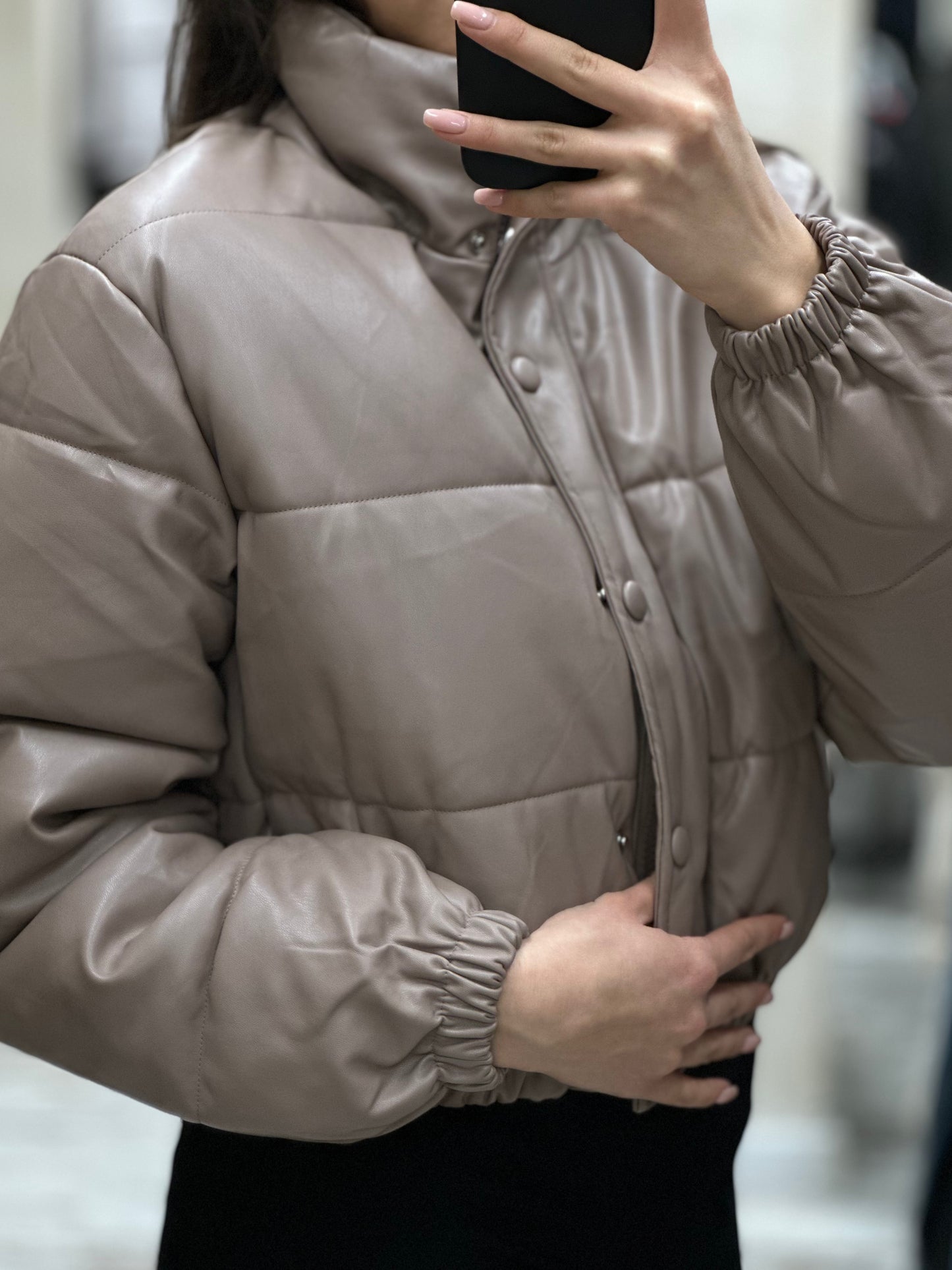 Кожено бомбър яке - бежово