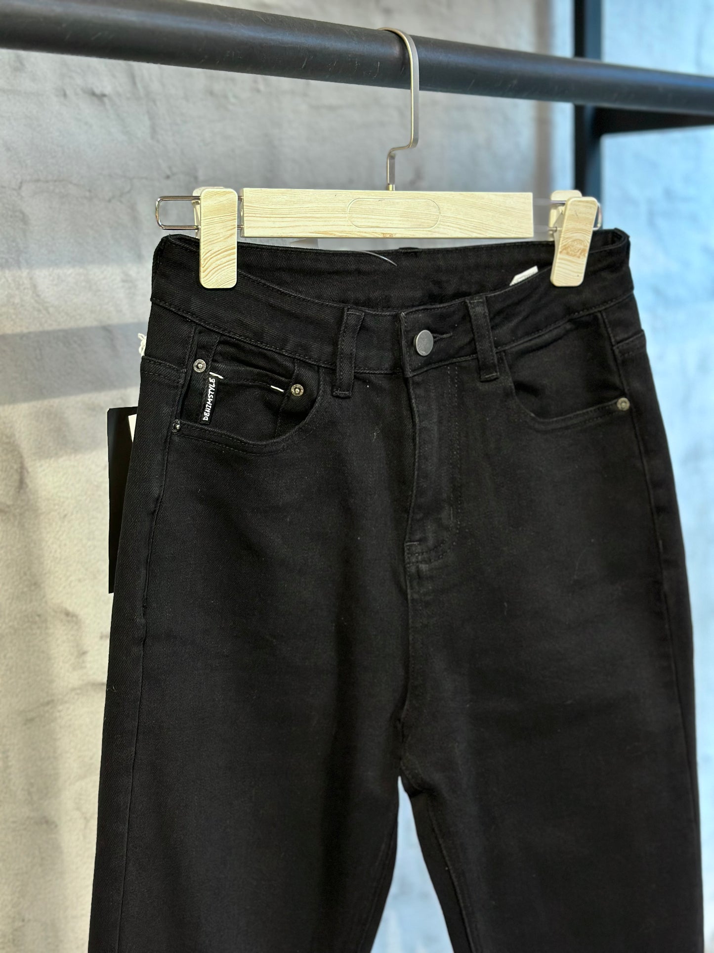 Дамски дънки с висока талия