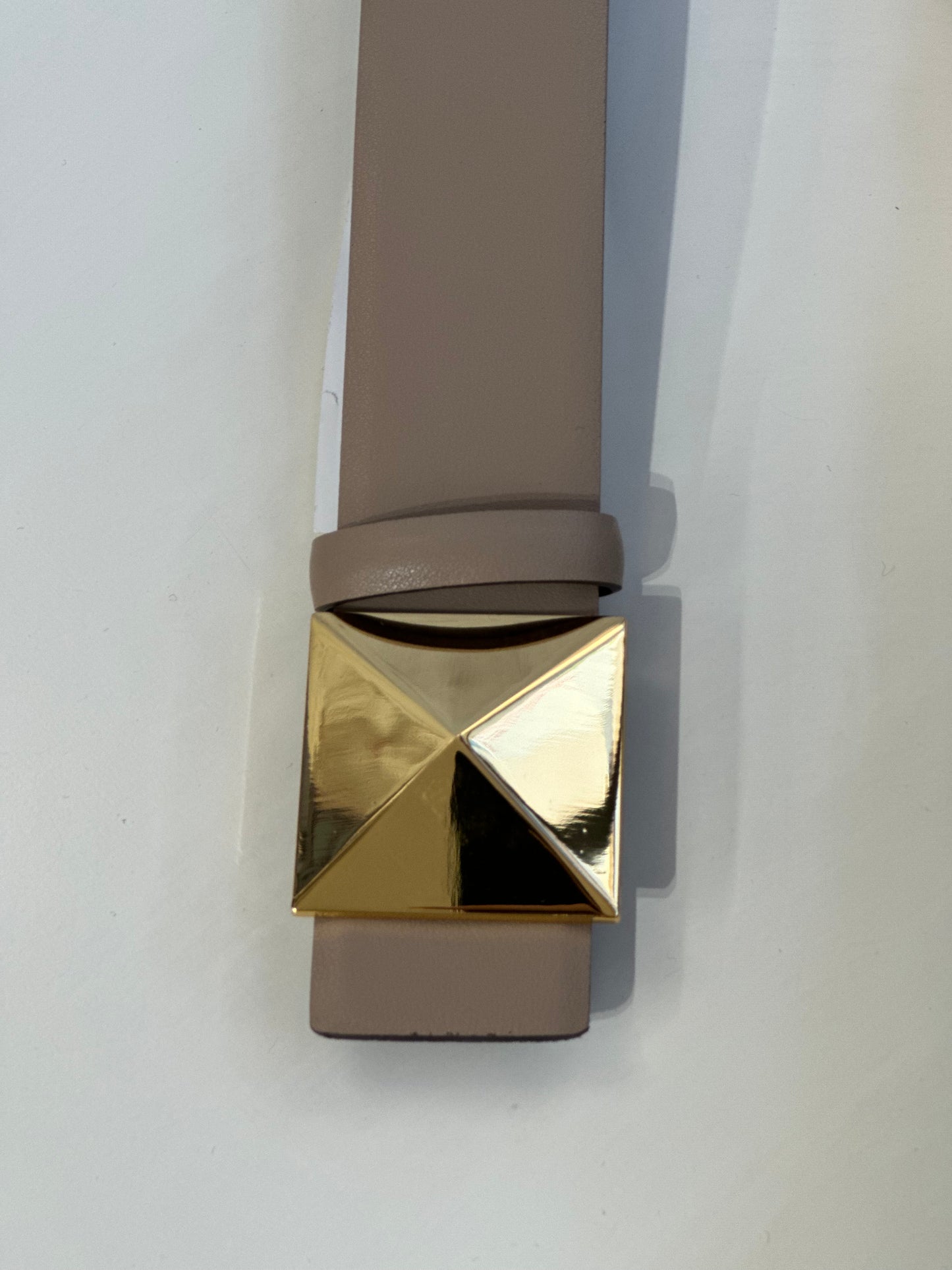 Дамски бежов колан от естествена кожа