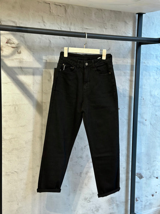 Дамски дънки с висока талия