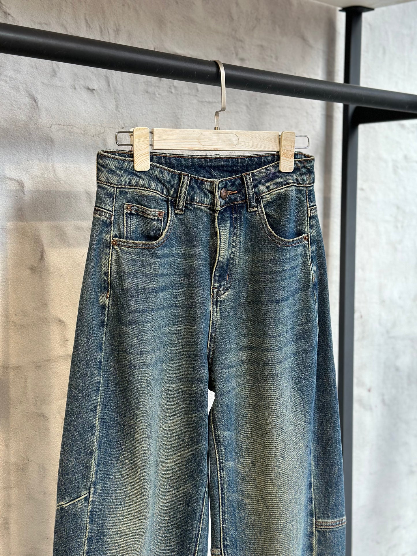 Дамски дънки с висока талия