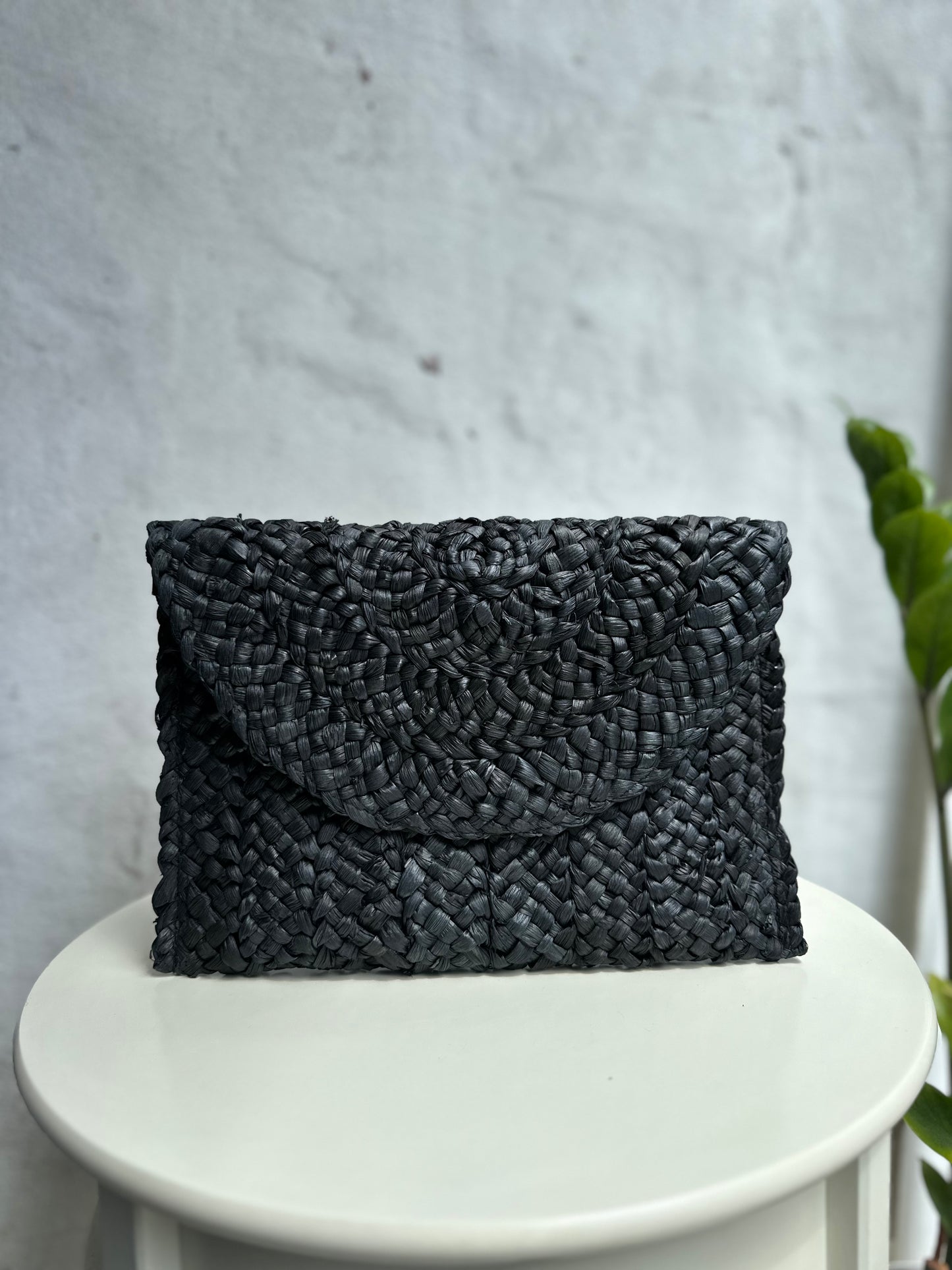 Плетен дамски клъч