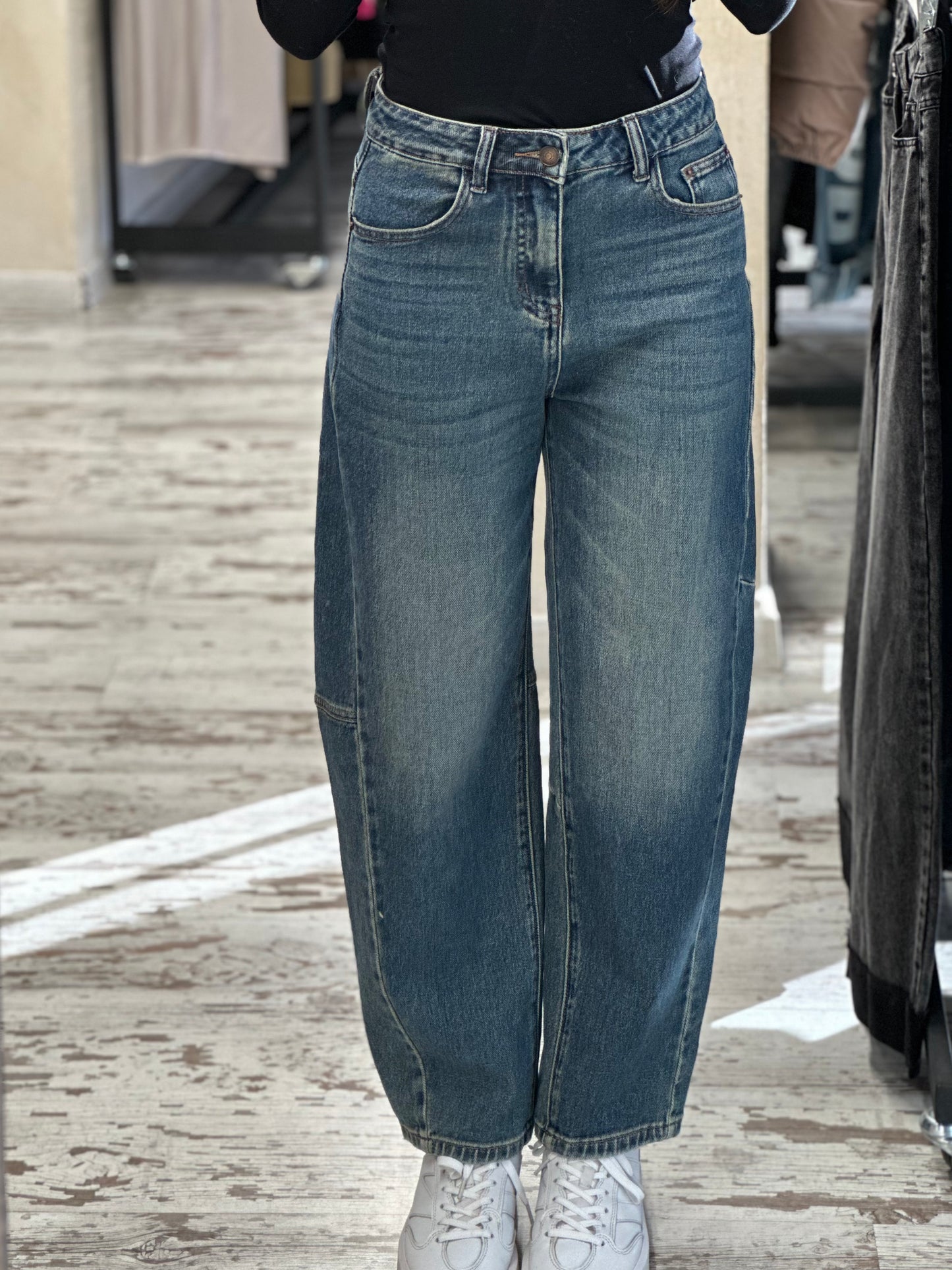 Дамски дънки с висока талия