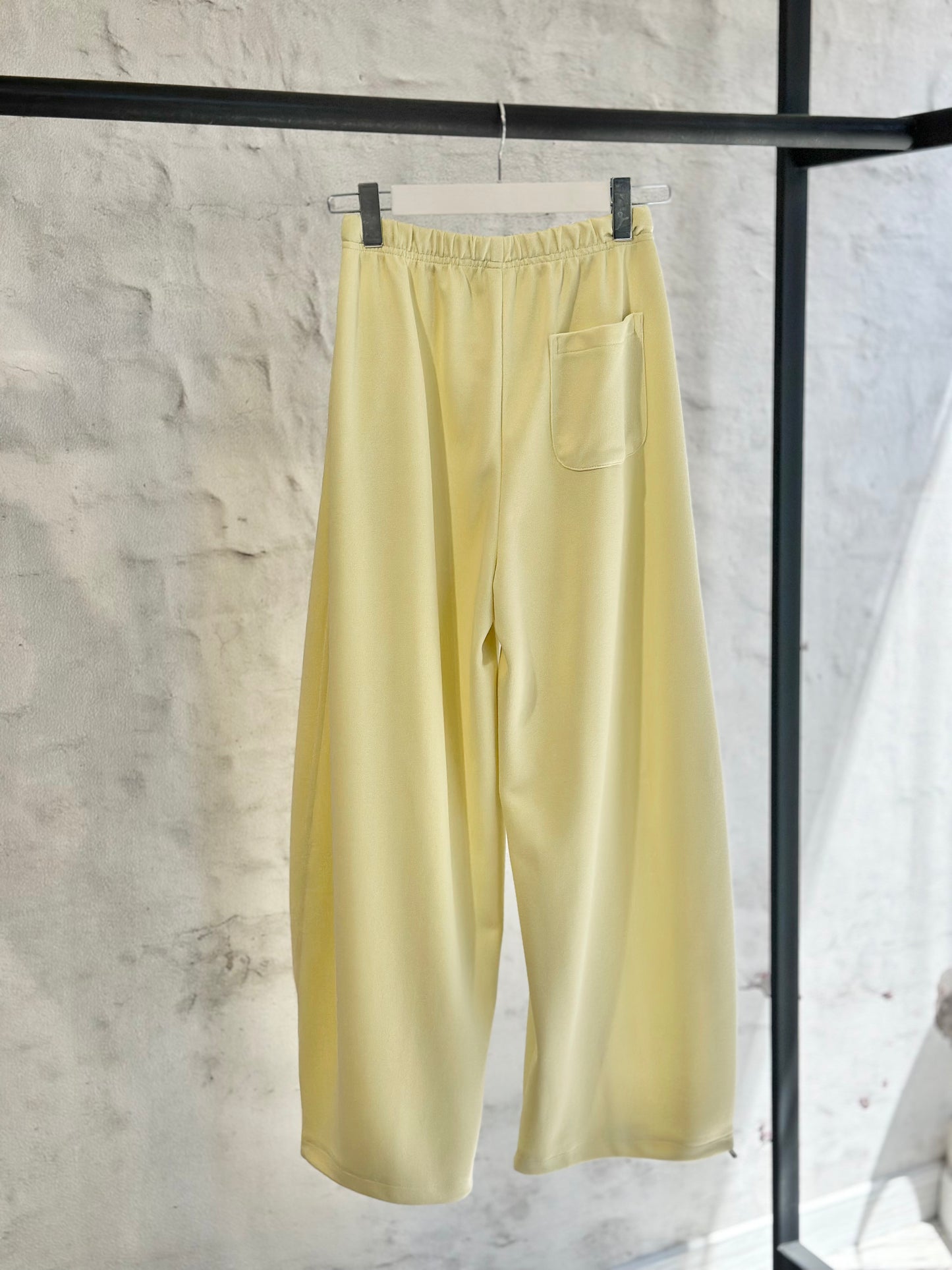 Дамско долнище Comfort Fit жълто