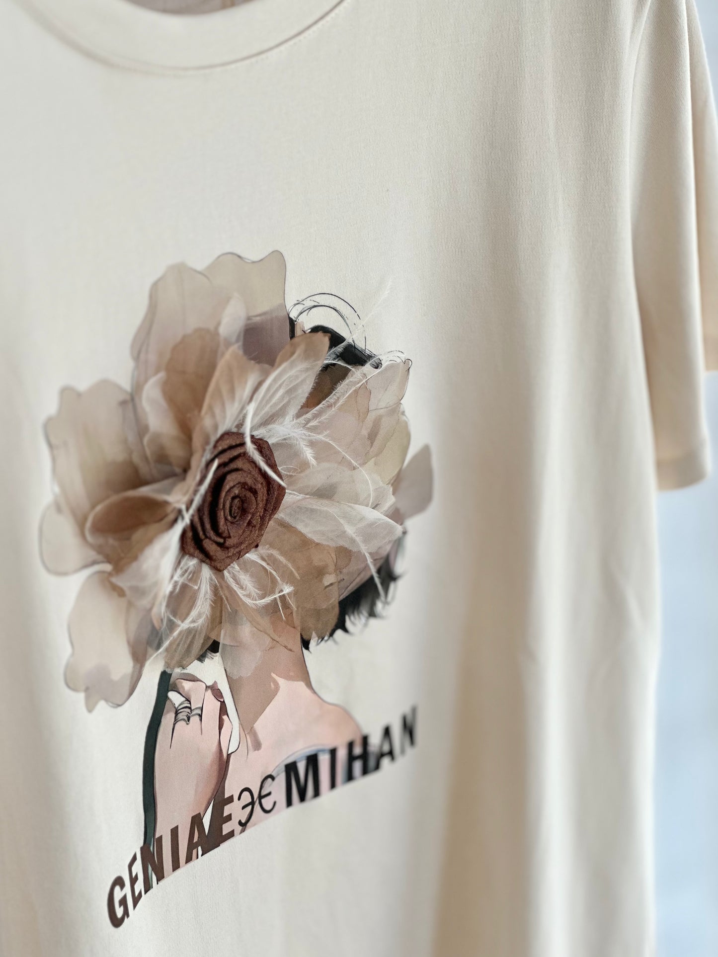 Дамска тениска Flower- крема