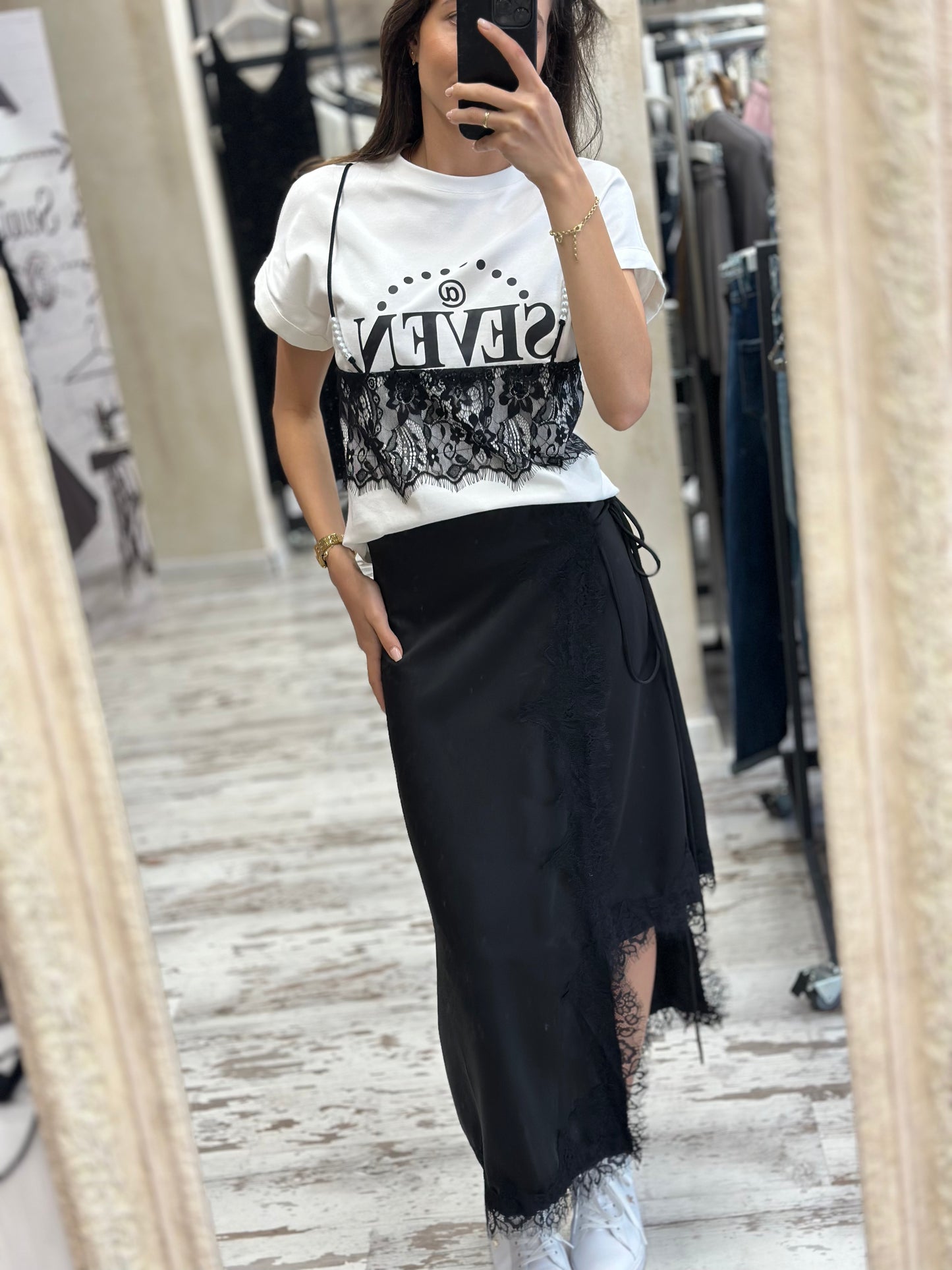 Дамска тениска Lace с черно