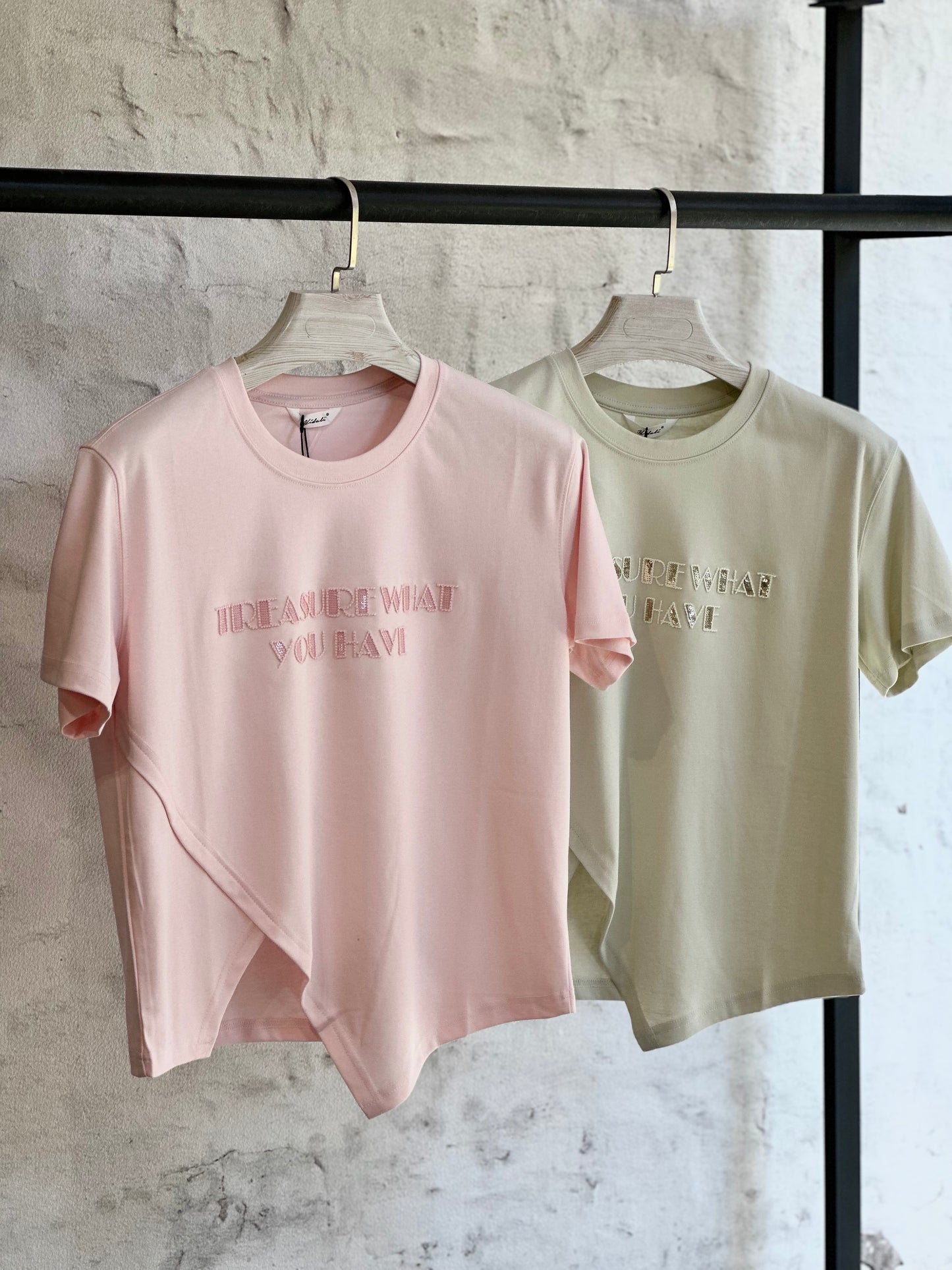 Дамска тениска Treasure- розова