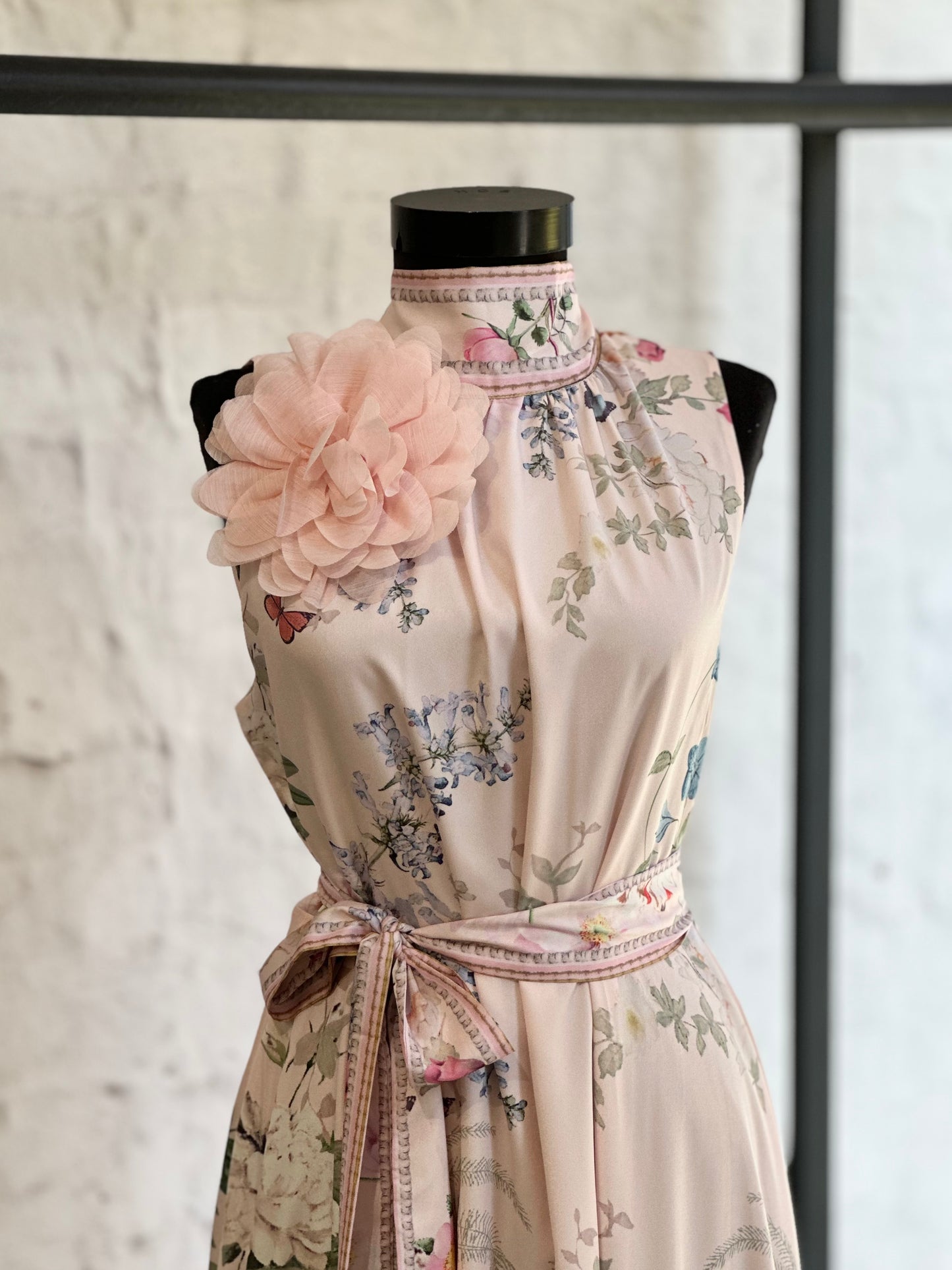 Дамска рокля