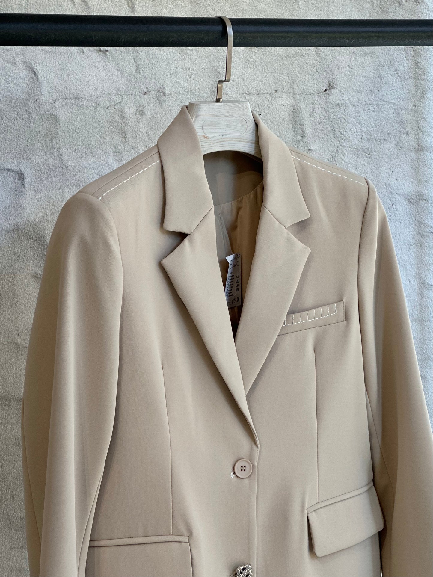 Дамско спортно-елегантно сако