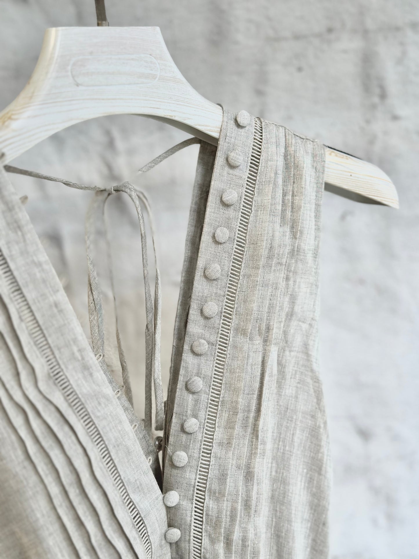 Дамска ленена рокля в кремав цвят