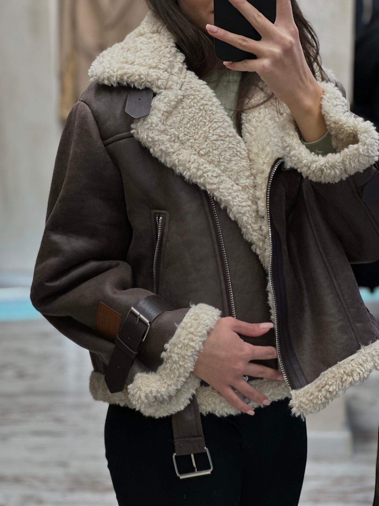 Дамско яке с мъхеста подплата