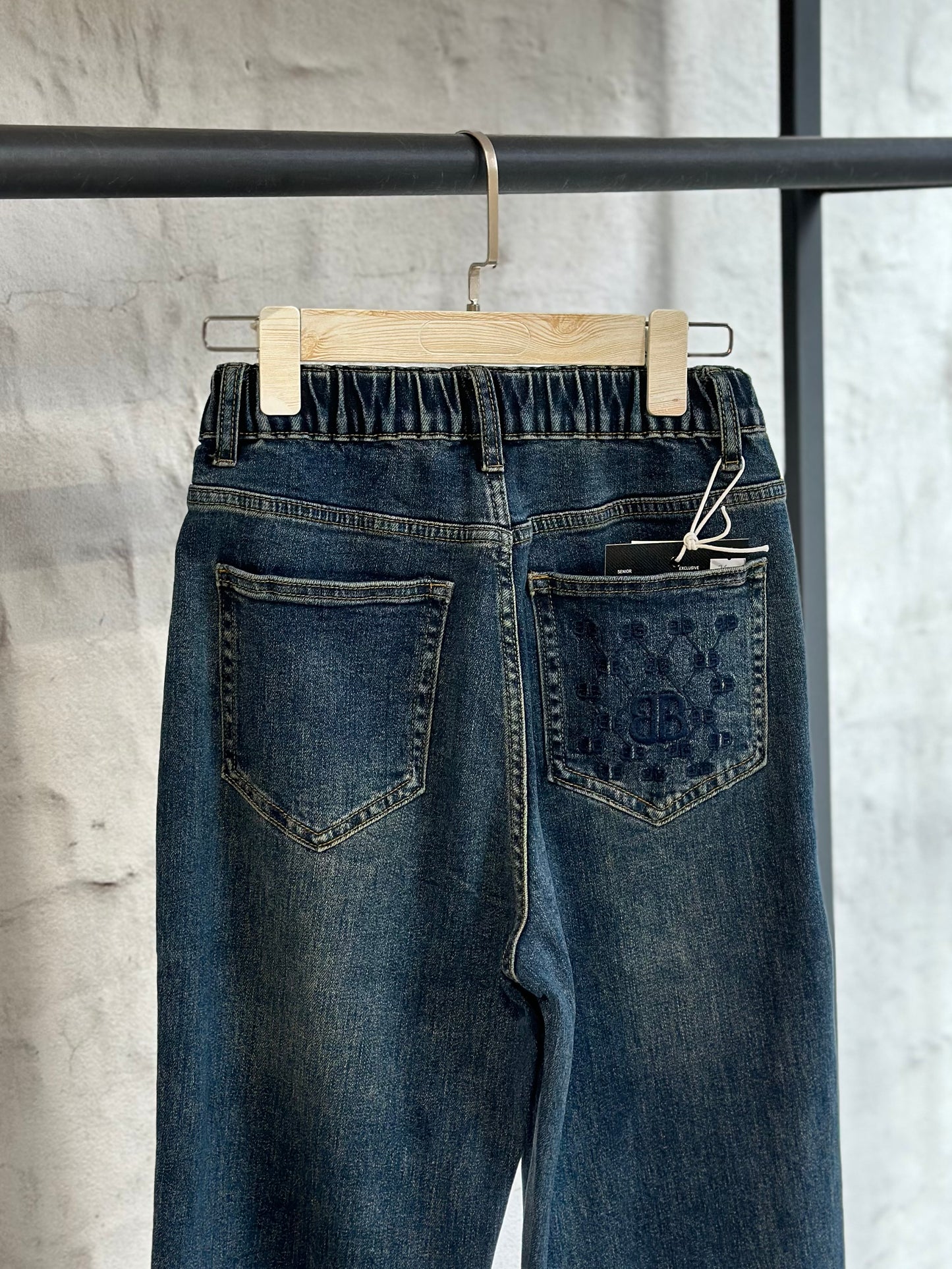 Дамски дънки с висока талия