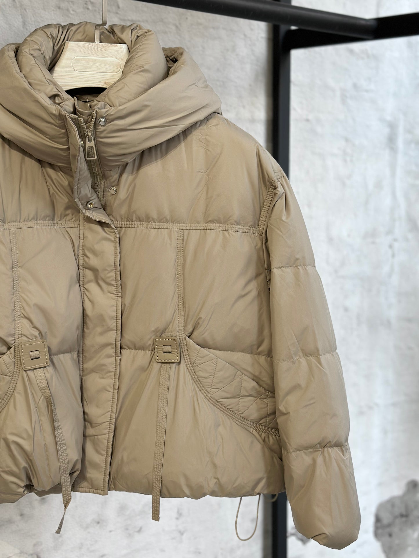 Дамско яке с гъши пух и качулка