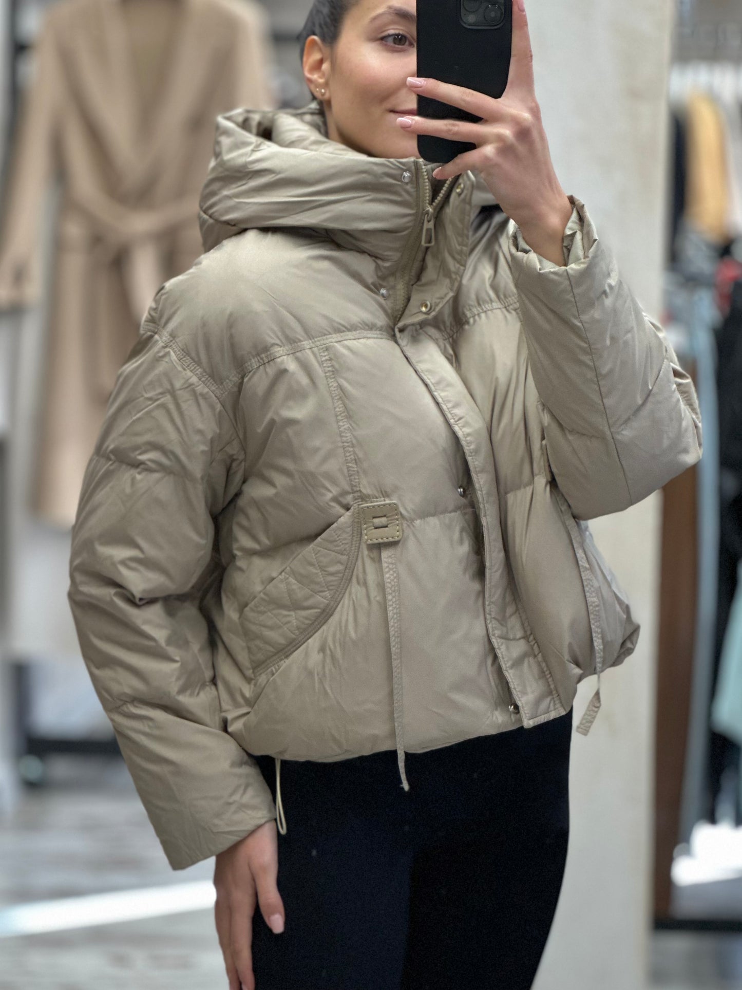 Дамско яке с гъши пух и качулка