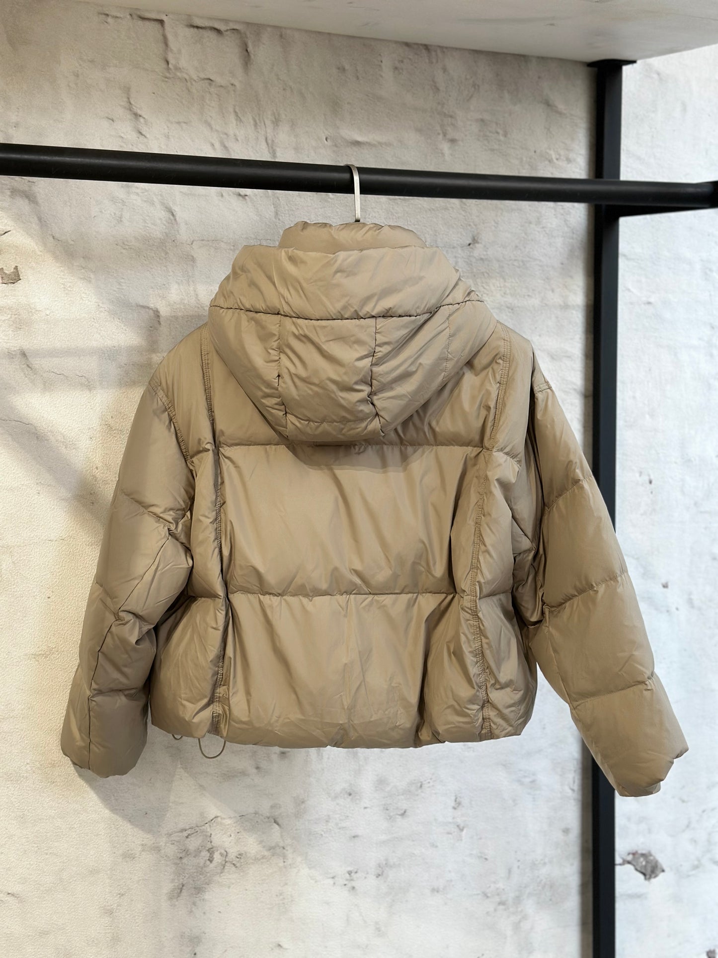 Дамско яке с гъши пух и качулка