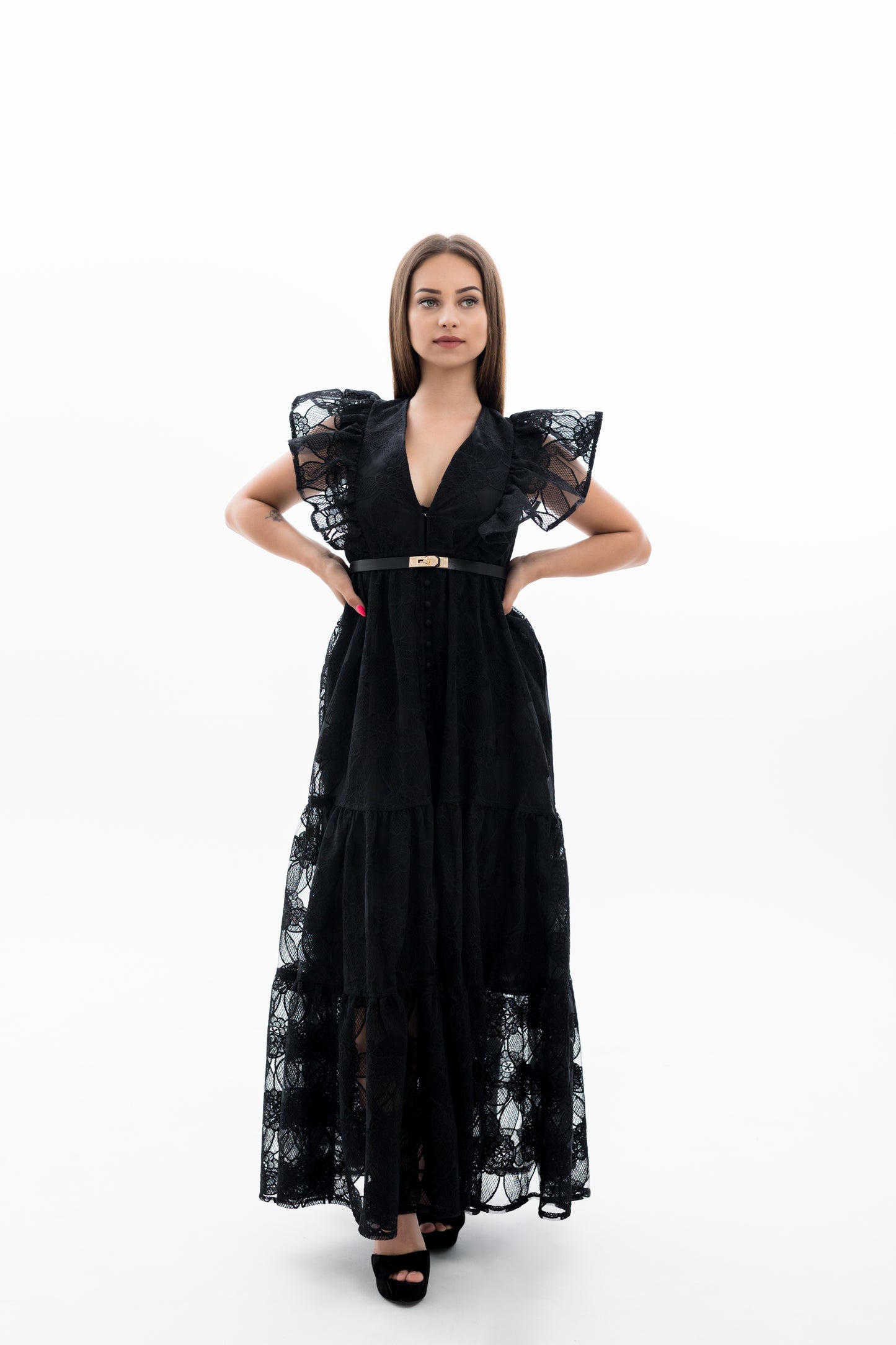 Дамска рокля с колан-черна