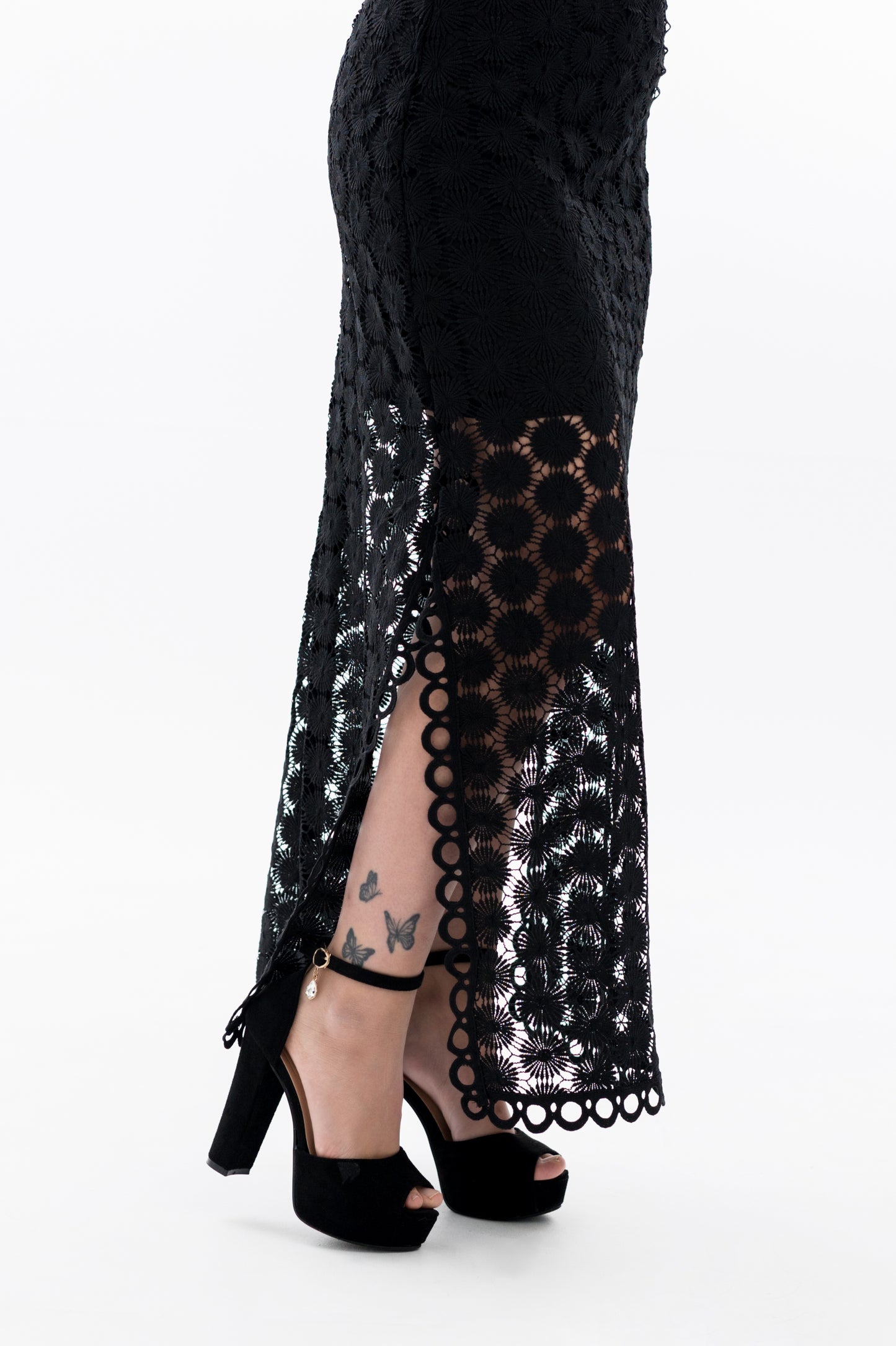 Дамска рокля с цепка-черна