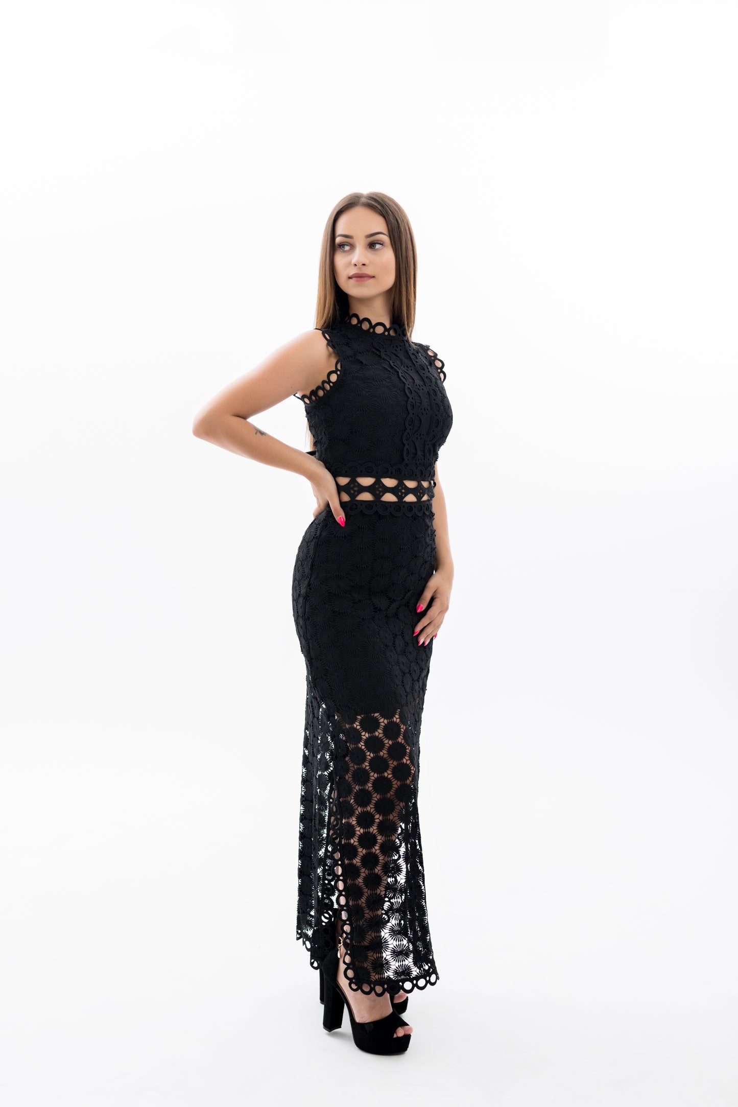 Дамска рокля с цепка-черна