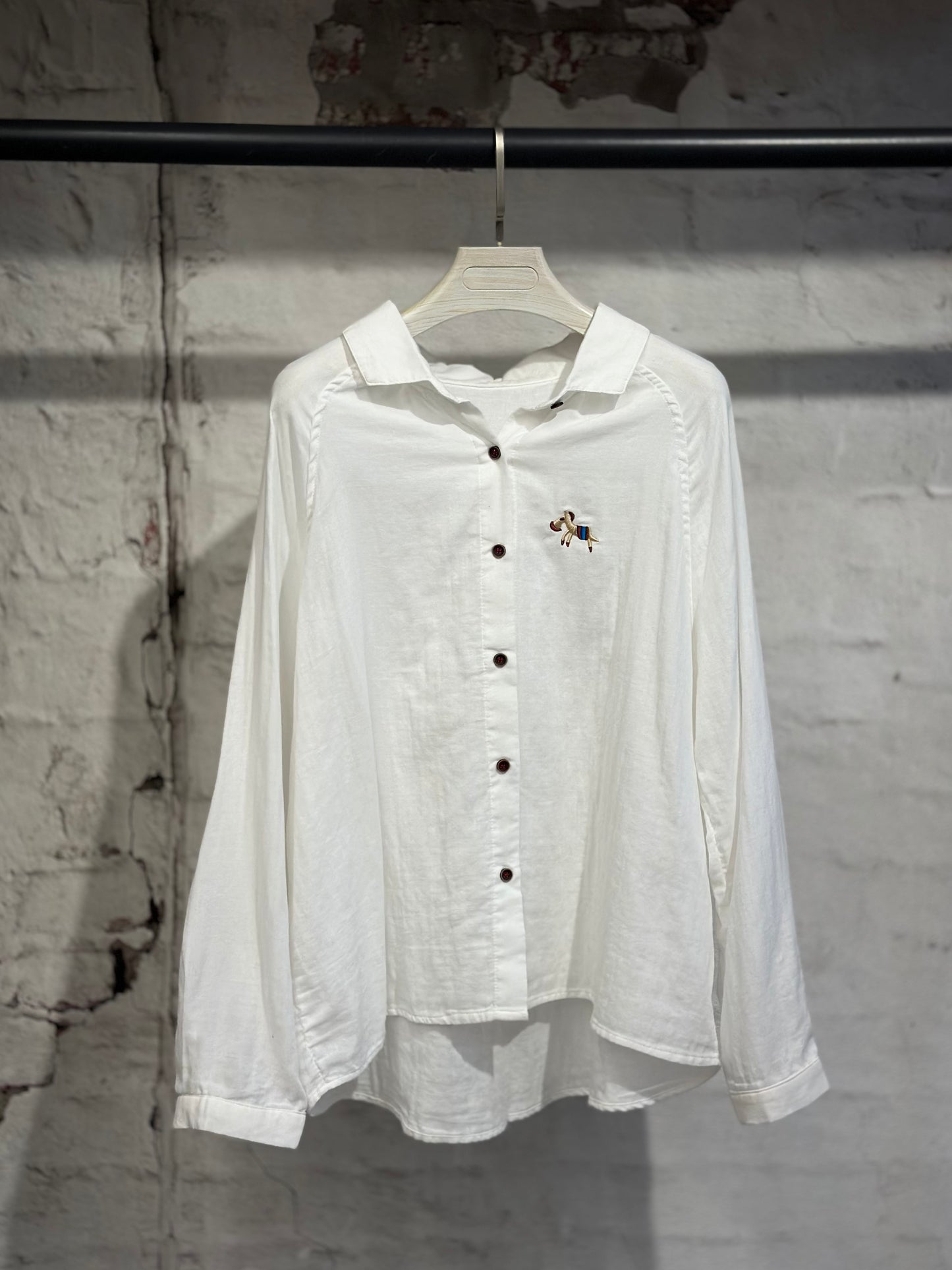 Дамска памучна риза-бяла