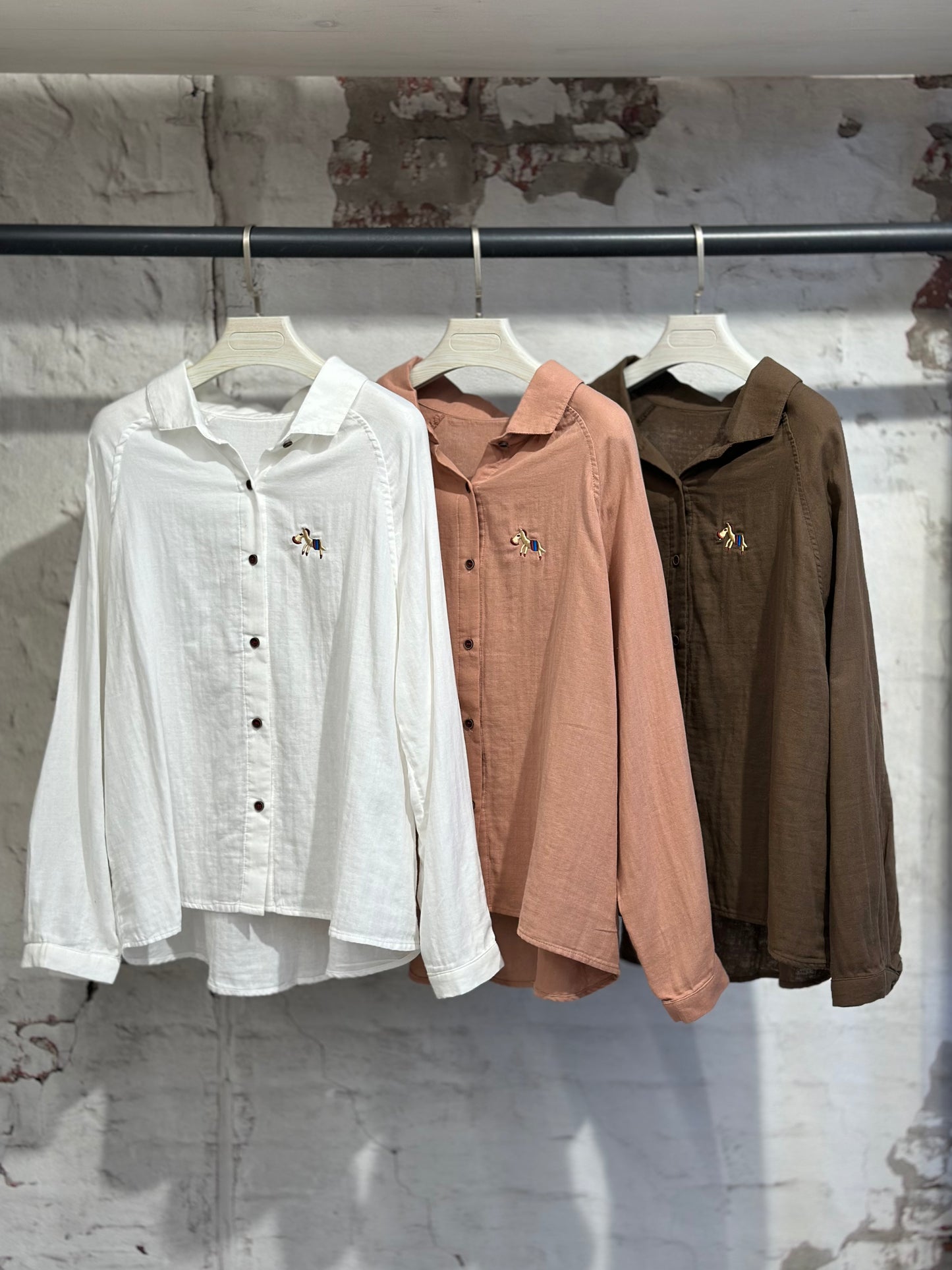 Дамска памучна риза-бяла