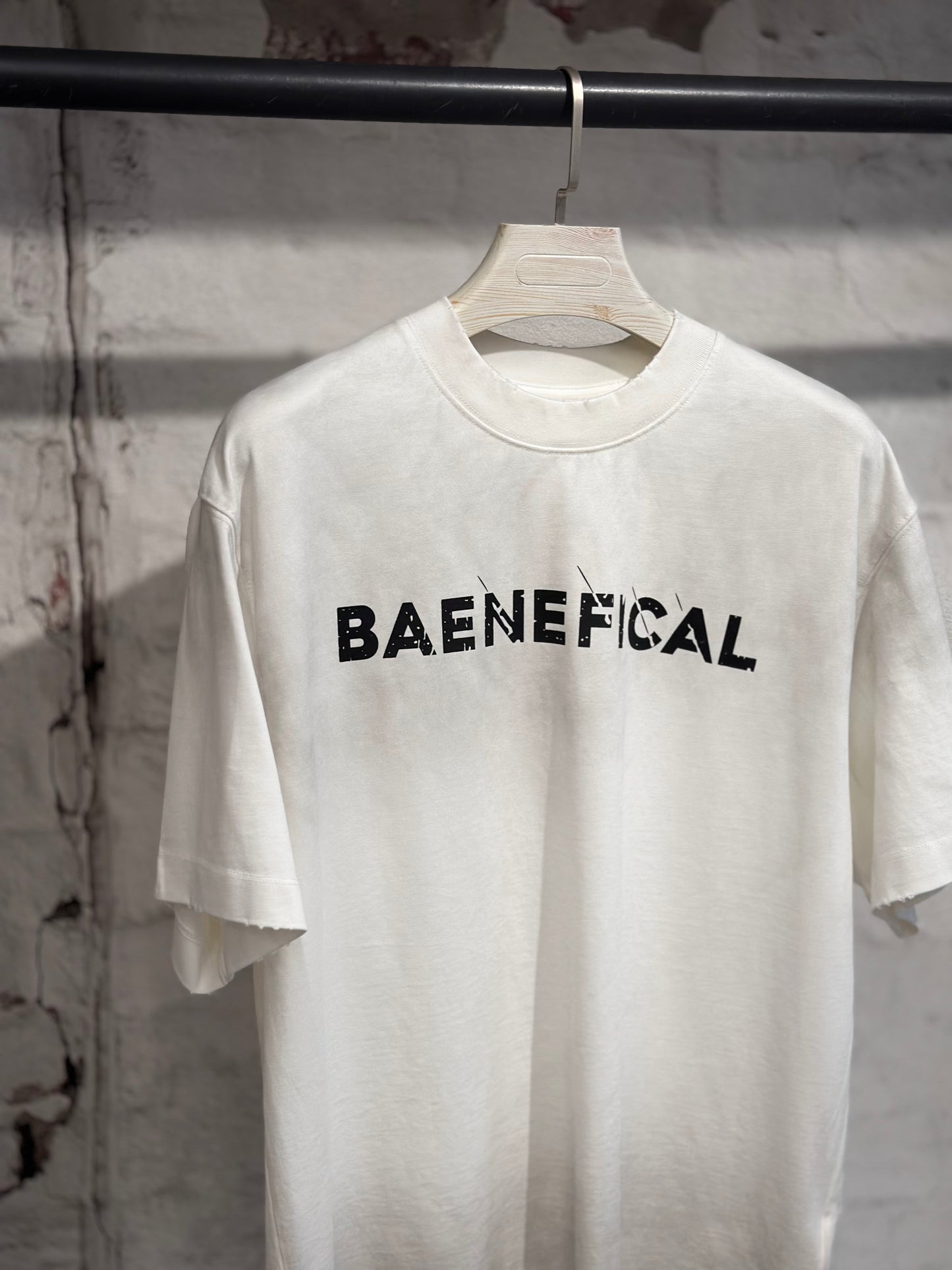 Мъжка тениска Beneficial