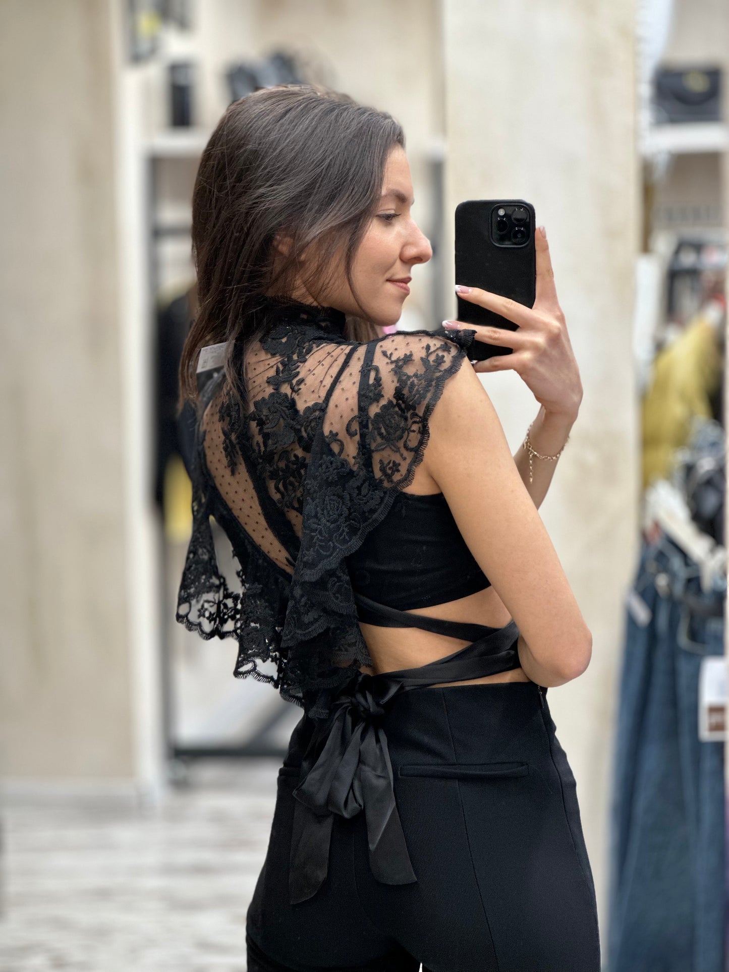 Дамско дантелено бюстие