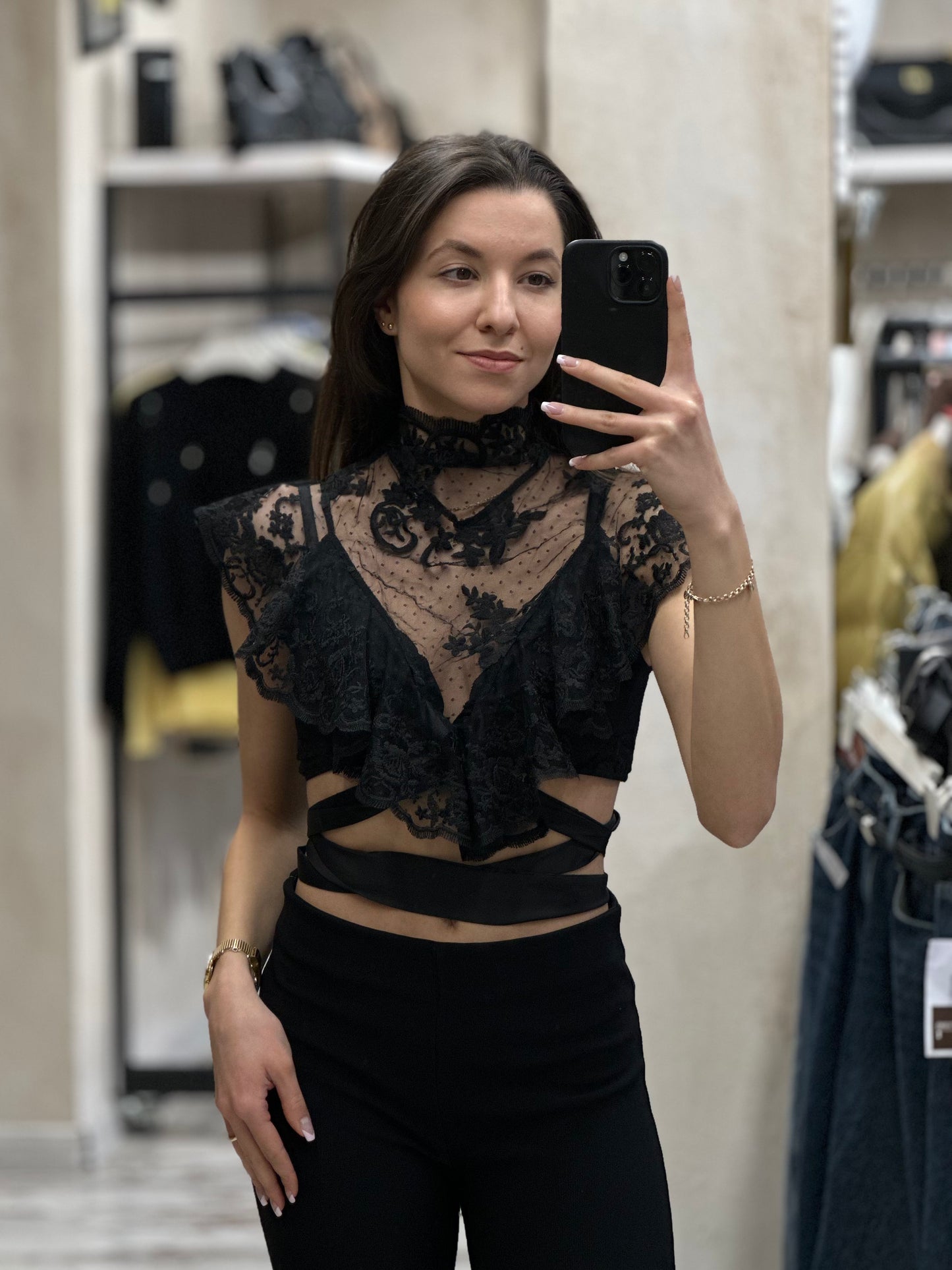 Дамско дантелено бюстие