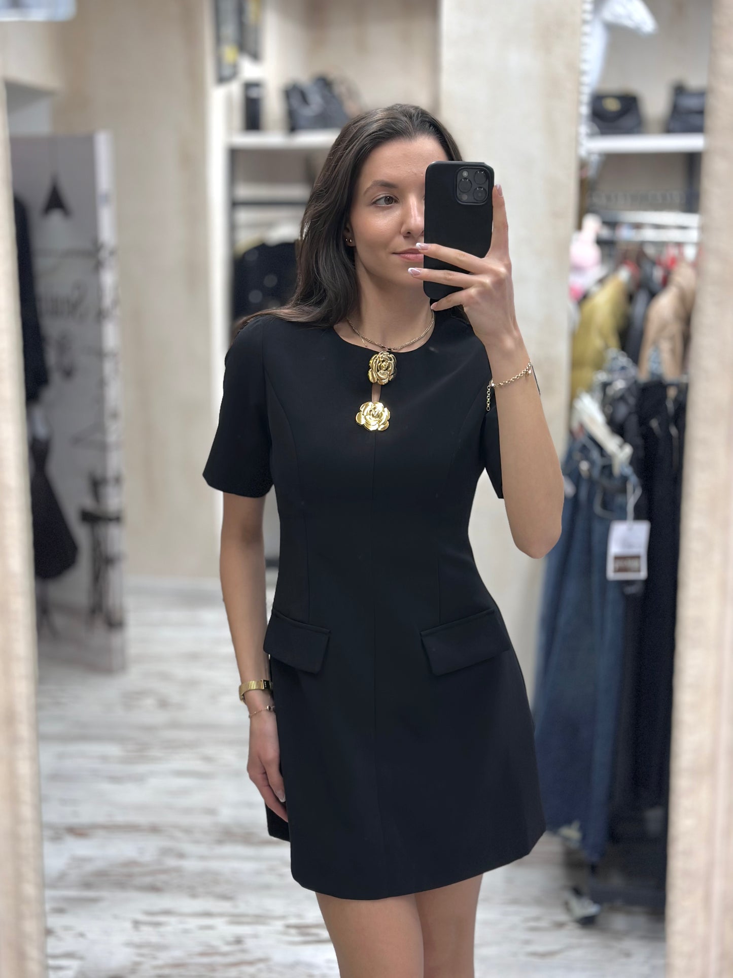 Дамска коктейлна рокля-черна