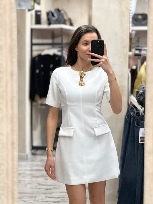 Дамска коктейлна рокля-бяла