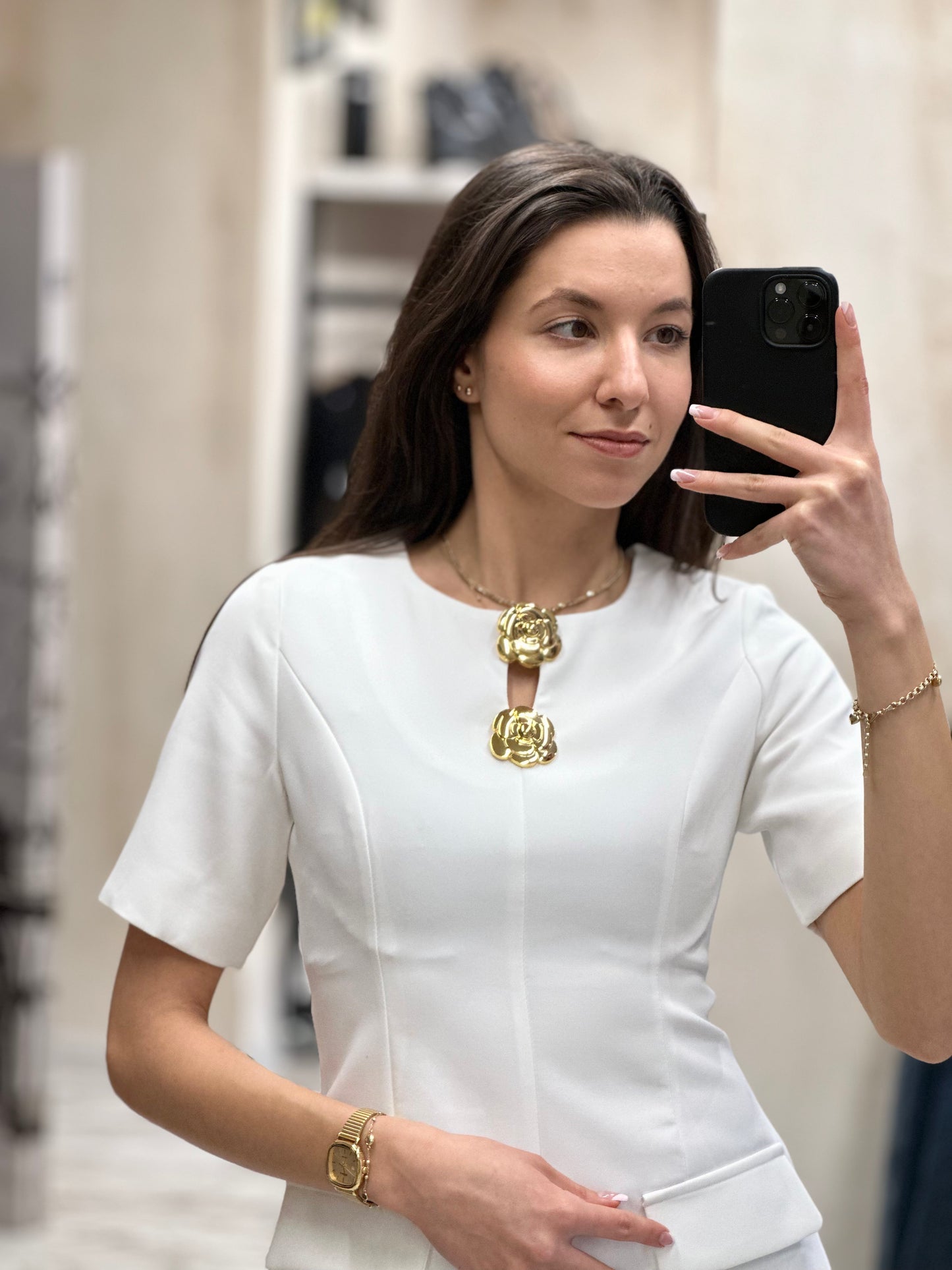 Дамска коктейлна рокля-бяла