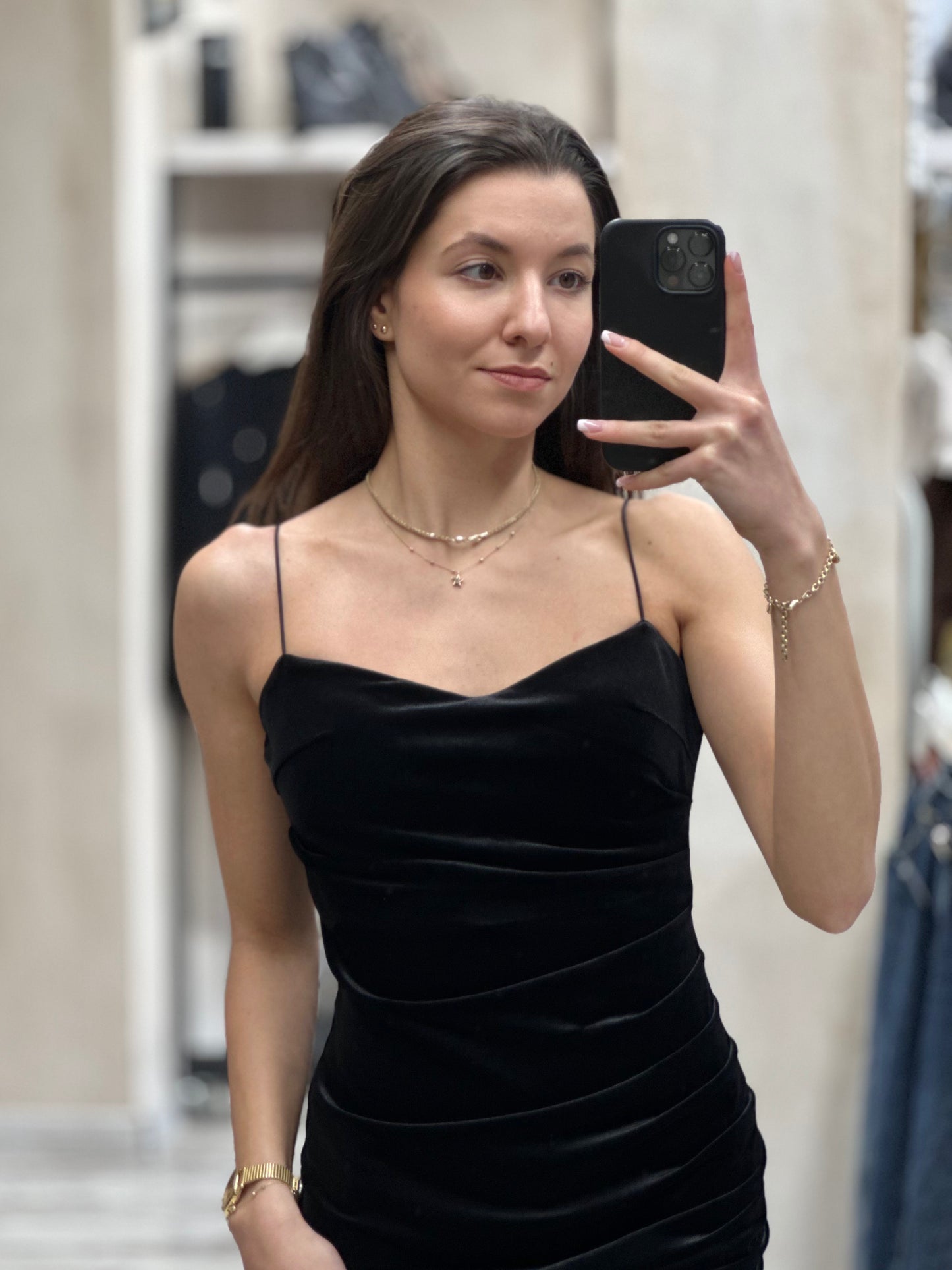 Дамска класическа рокля с тънки презрамки