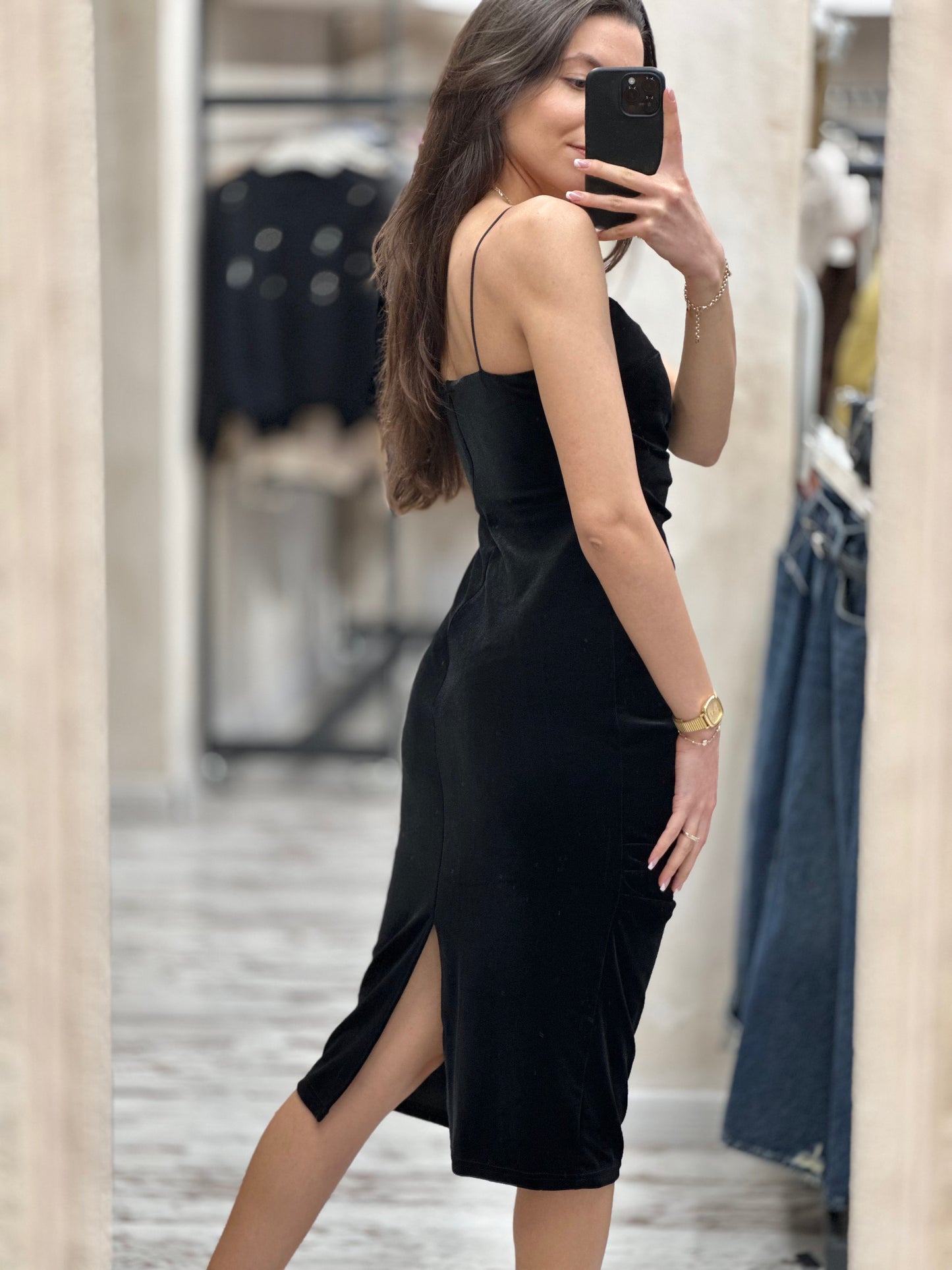 Дамска класическа рокля с тънки презрамки