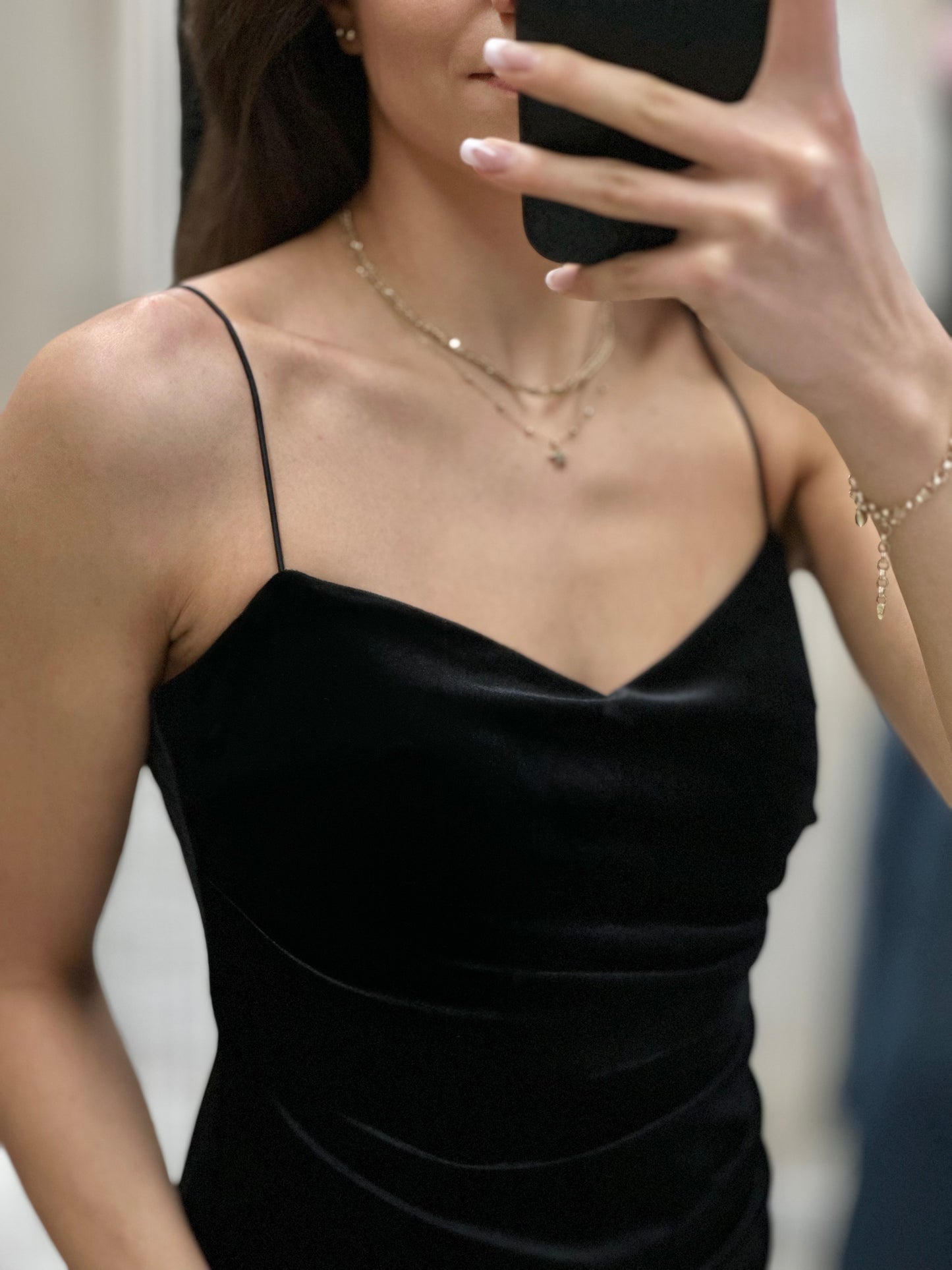 Дамска класическа рокля с тънки презрамки