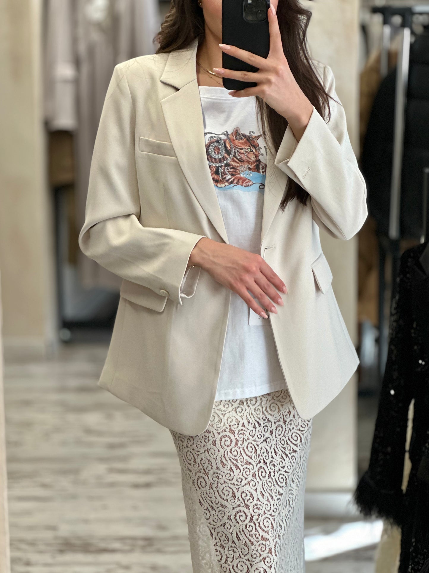 Дантелена ефирна пола