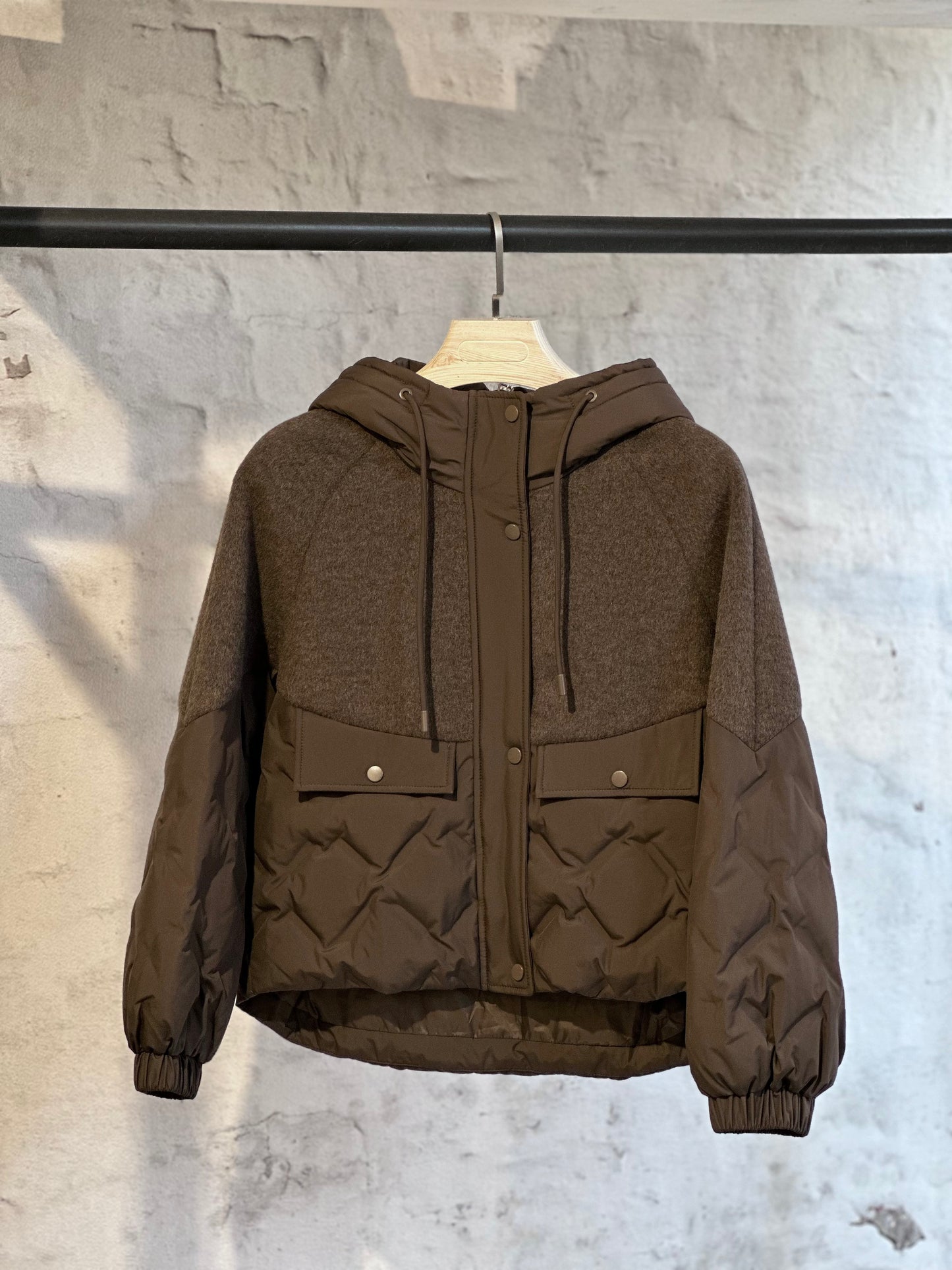 Дамско късо палто-черно