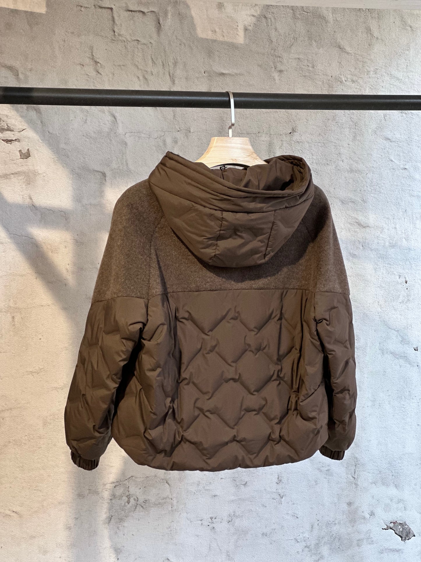 Дамско късо палто-кафяво