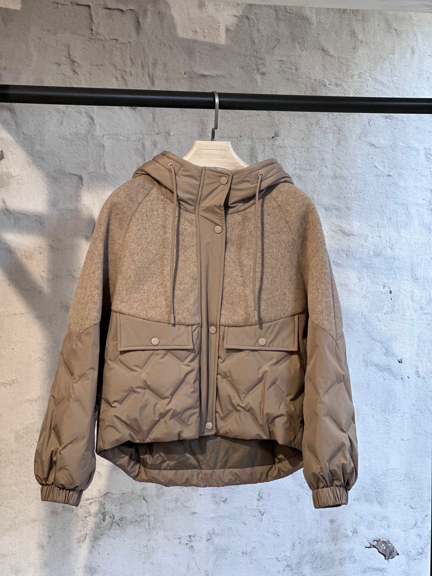 Дамско късо палто-черно